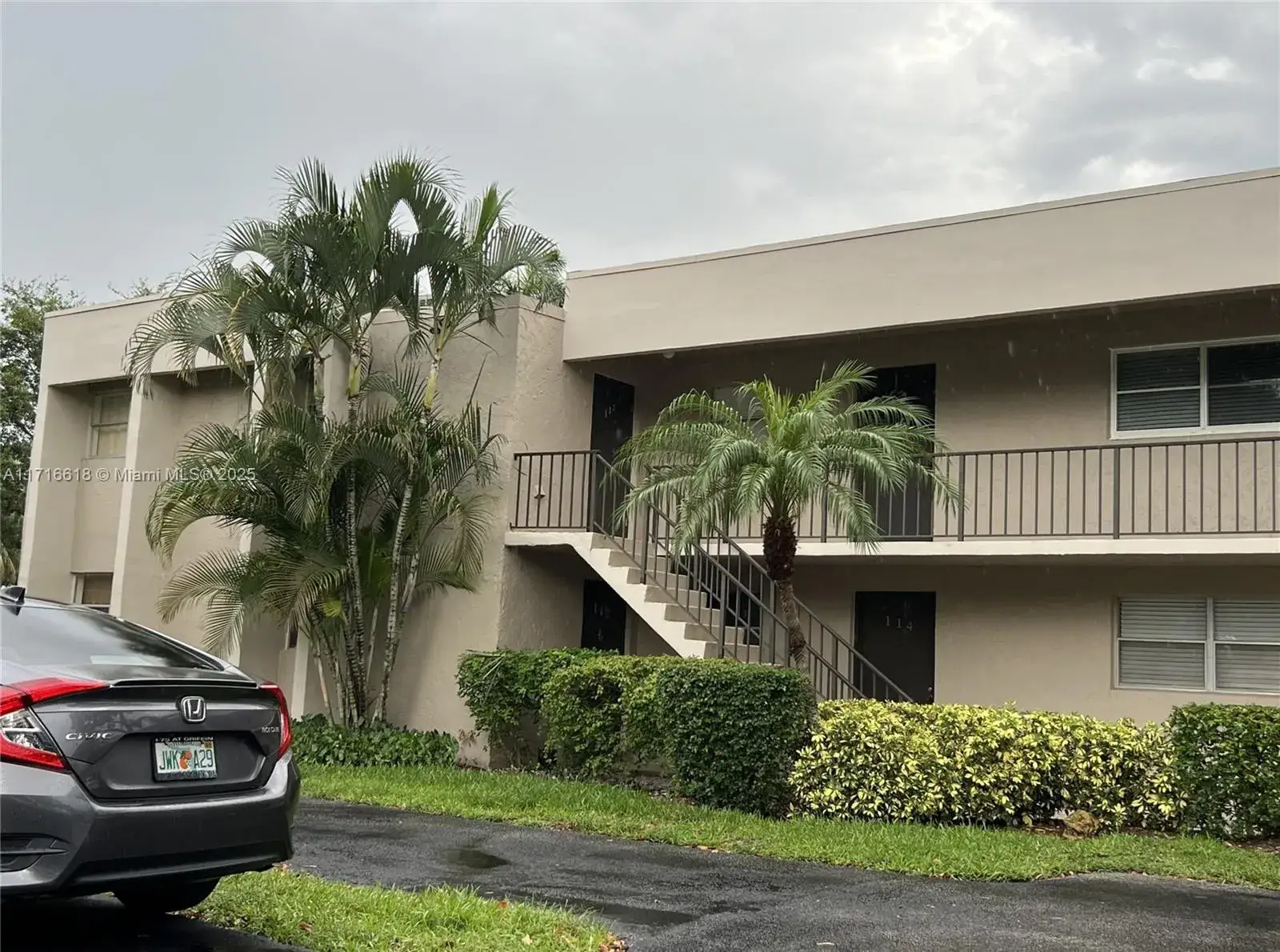 2 bedroom 2 bath Residential Lease for rent at 8528 Old Country Mnr # 119, Davie FL 33328