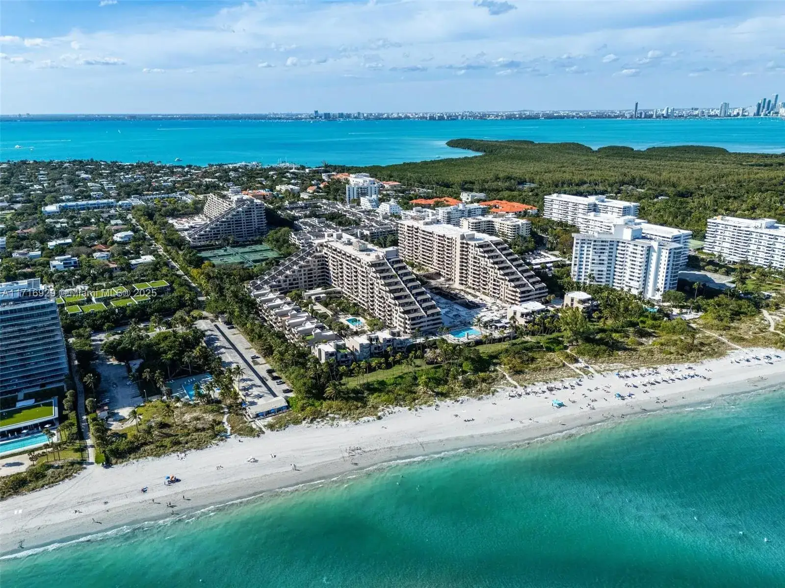 3 bedroom 2 bath Residential for sale at 151 Crandon Blvd # 534, Key Biscayne FL 33149