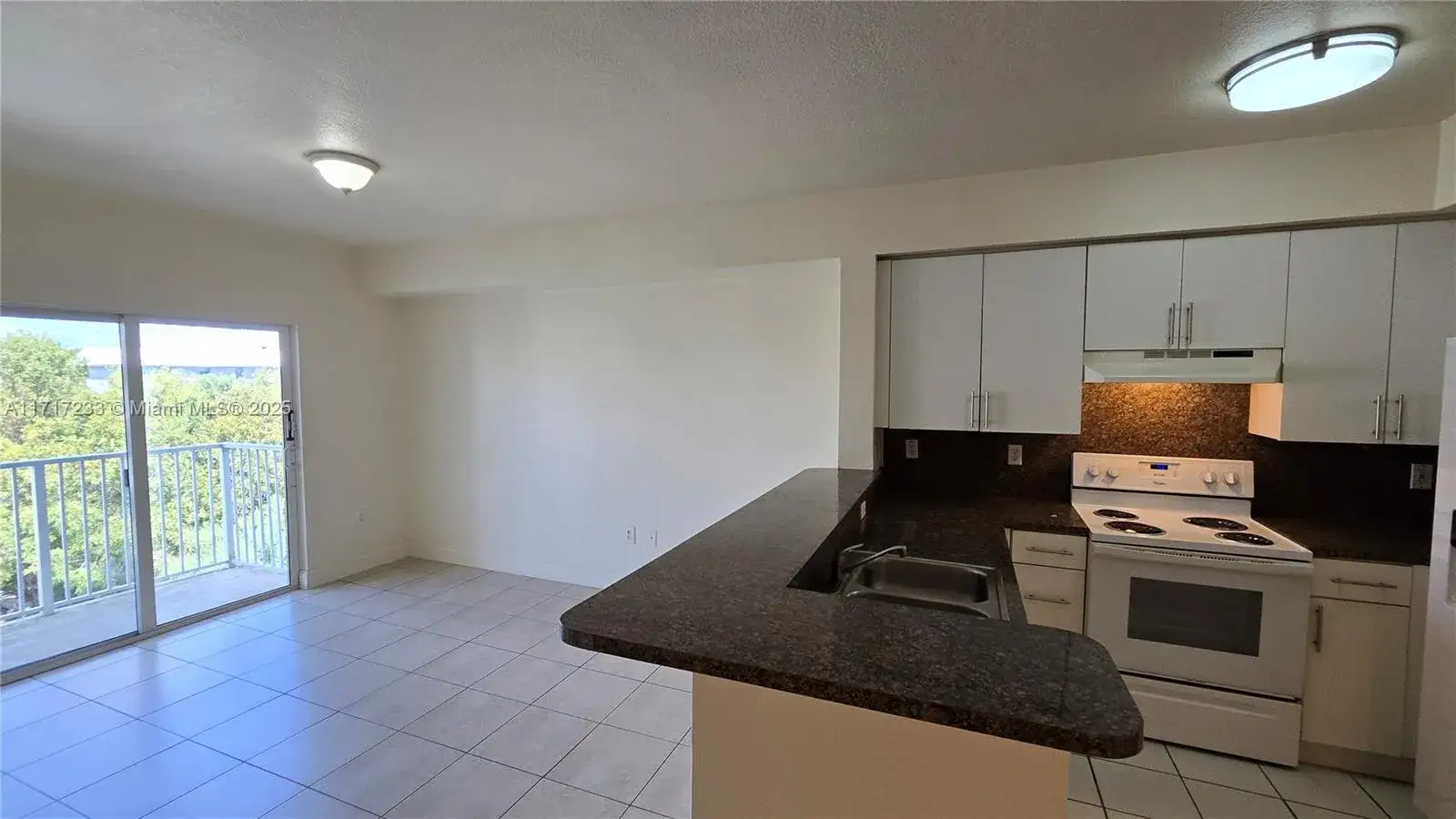 2 bedroom 2 bath Residential for sale at 11060 SW 196th St # 407, Cutler Bay FL 33157