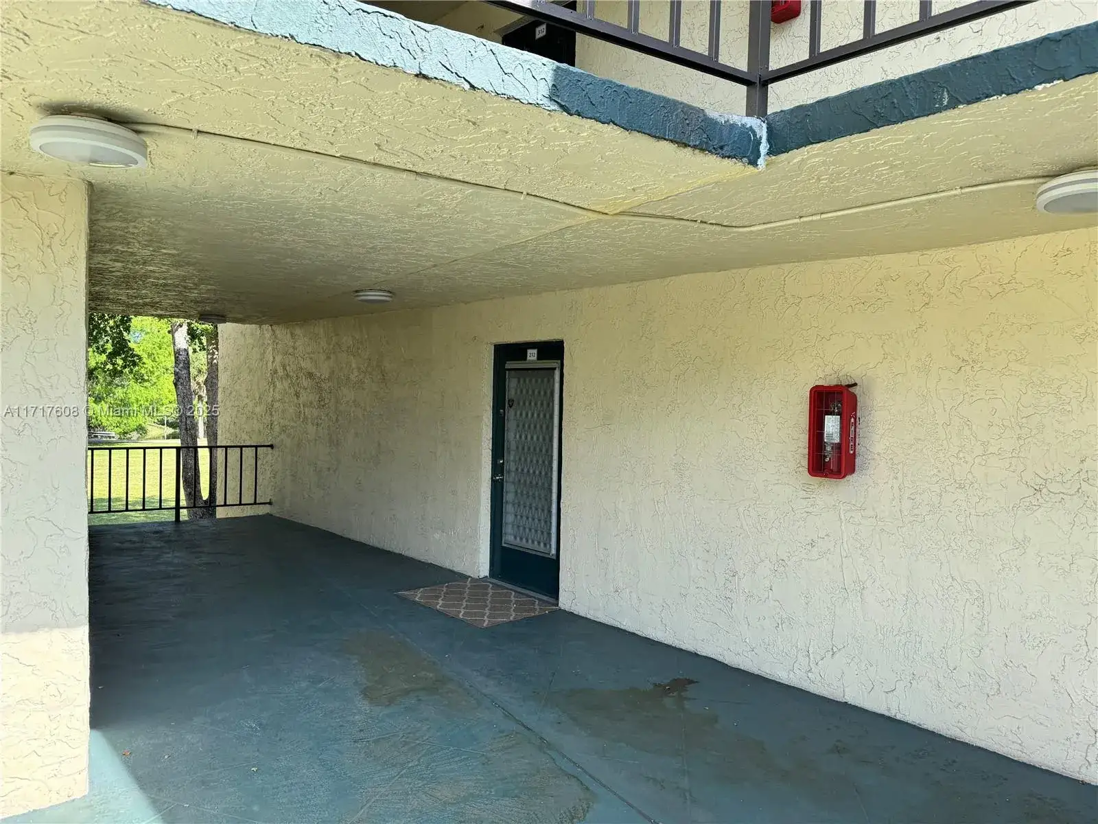 2 bedroom 2 bath Residential for sale at 9070 Lime Bay Blvd # 212, Tamarac FL 33321