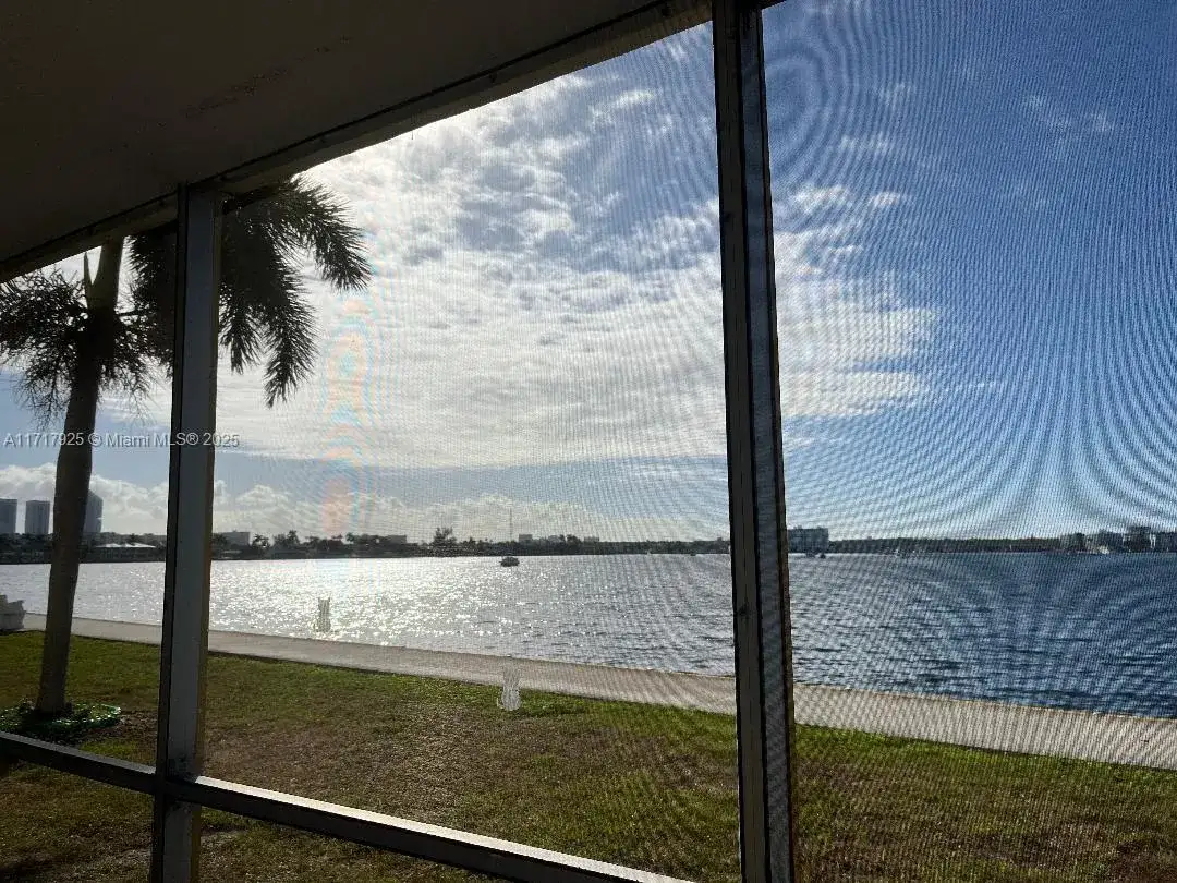 2 bedroom 2 bath Residential for sale at 2920 Point East Dr # N106, Aventura FL 33160