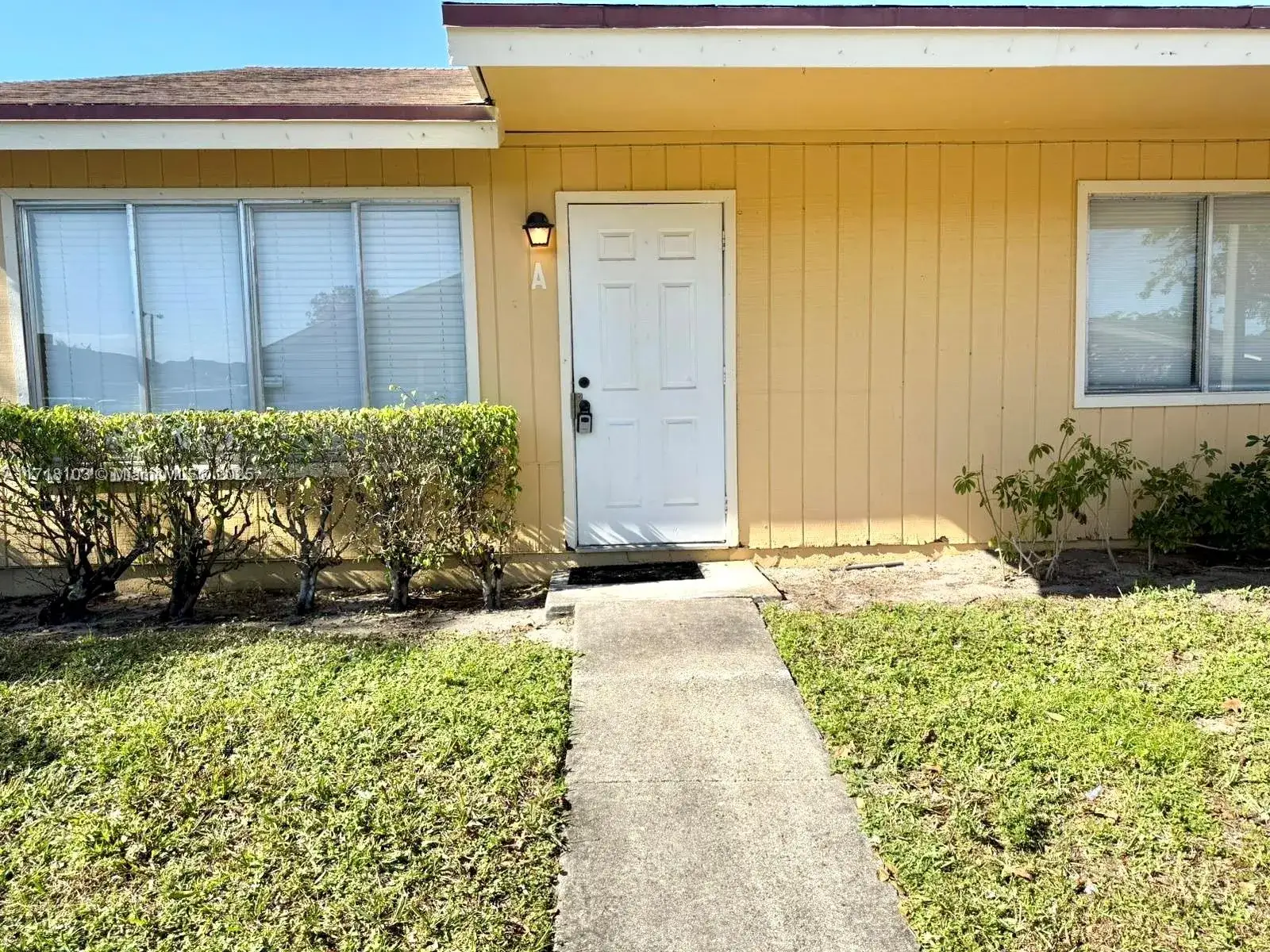 3 bedroom 2 bath Residential Lease for rent at 4840 Orleans Ct # A, Haverhill FL 33415
