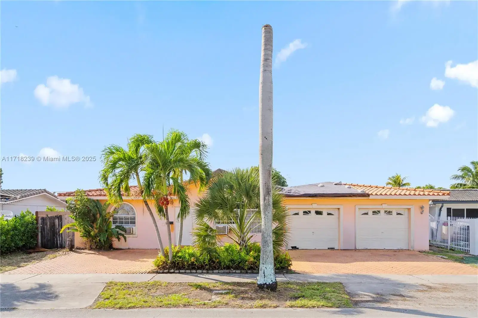 3 bedroom 2 bath Residential for sale at 4660 W 8th Pl, Hialeah FL 33012