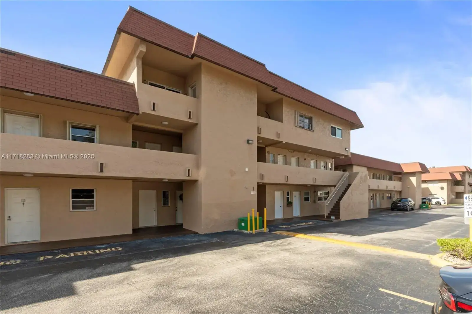 2 bedroom 1 bath Residential for sale at 9956 SW 88th St # 1, Miami FL 33176