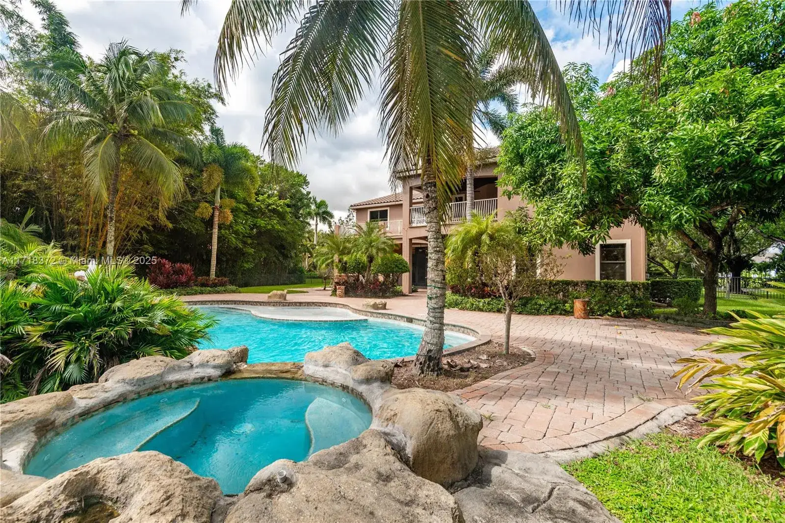 6 bedroom 4 bath Residential for sale at 1600 NW 117th Ave, Plantation FL 33323