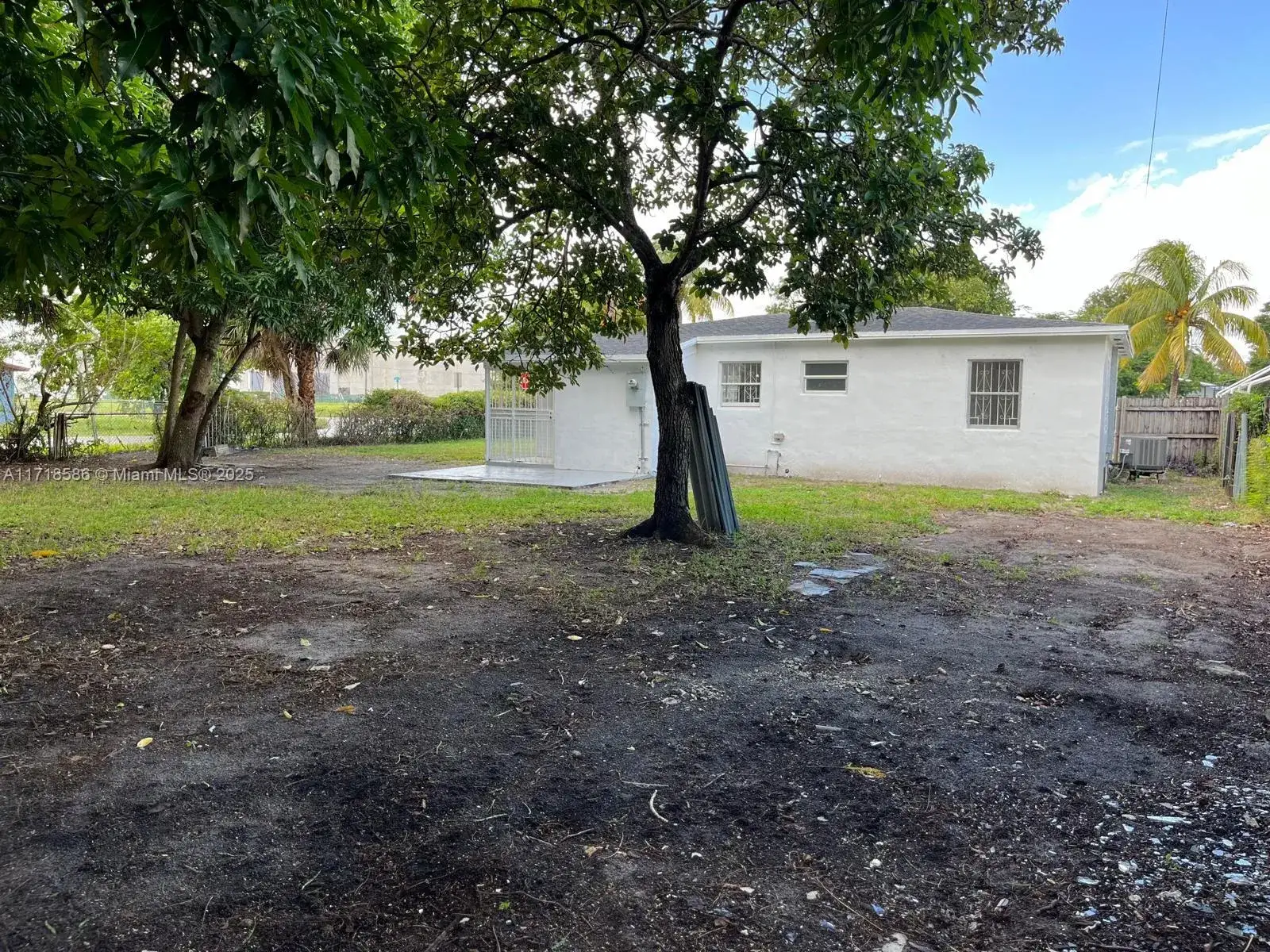 3 bedroom 1 bath Residential for sale at 600 Jann Ave, Opa-Locka FL 33054