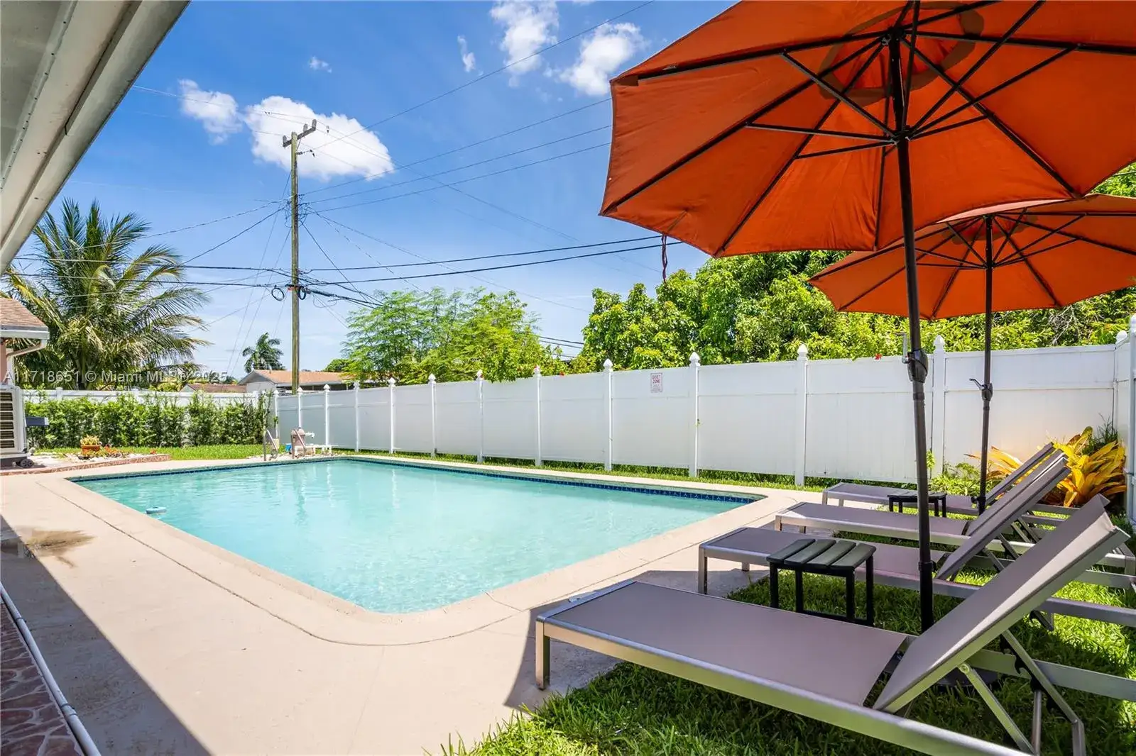 3 bedroom 2 bath Residential for sale at 310 NW 206th Ter, Miami Gardens FL 33169