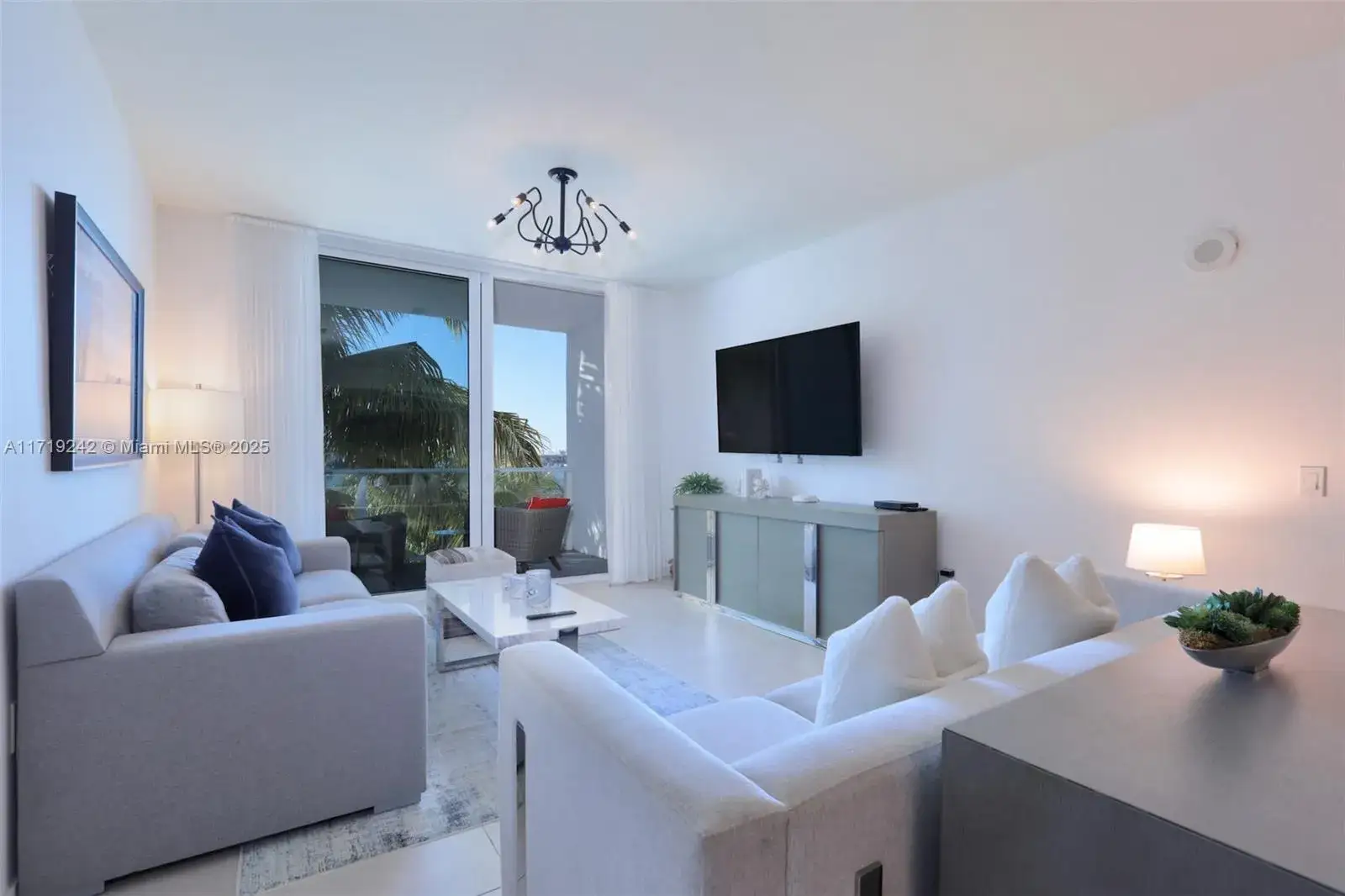 2 bedroom 2 bath Residential Lease for rent at 401 N Birch Rd # 602, Fort Lauderdale FL 33304