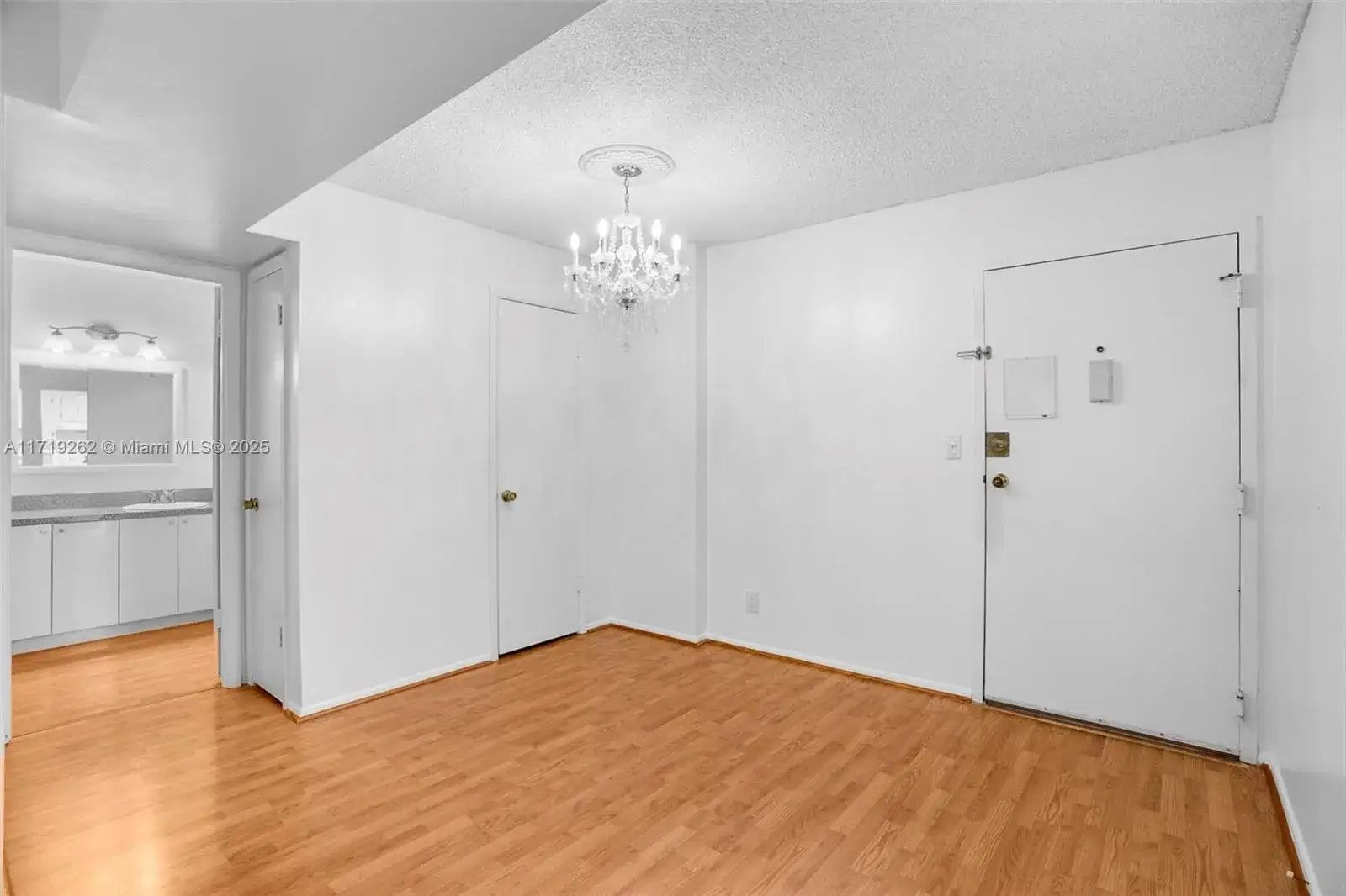 2 bedroom 2 bath Residential for sale at 6700 Cypress Rd # 412, Plantation FL 33317