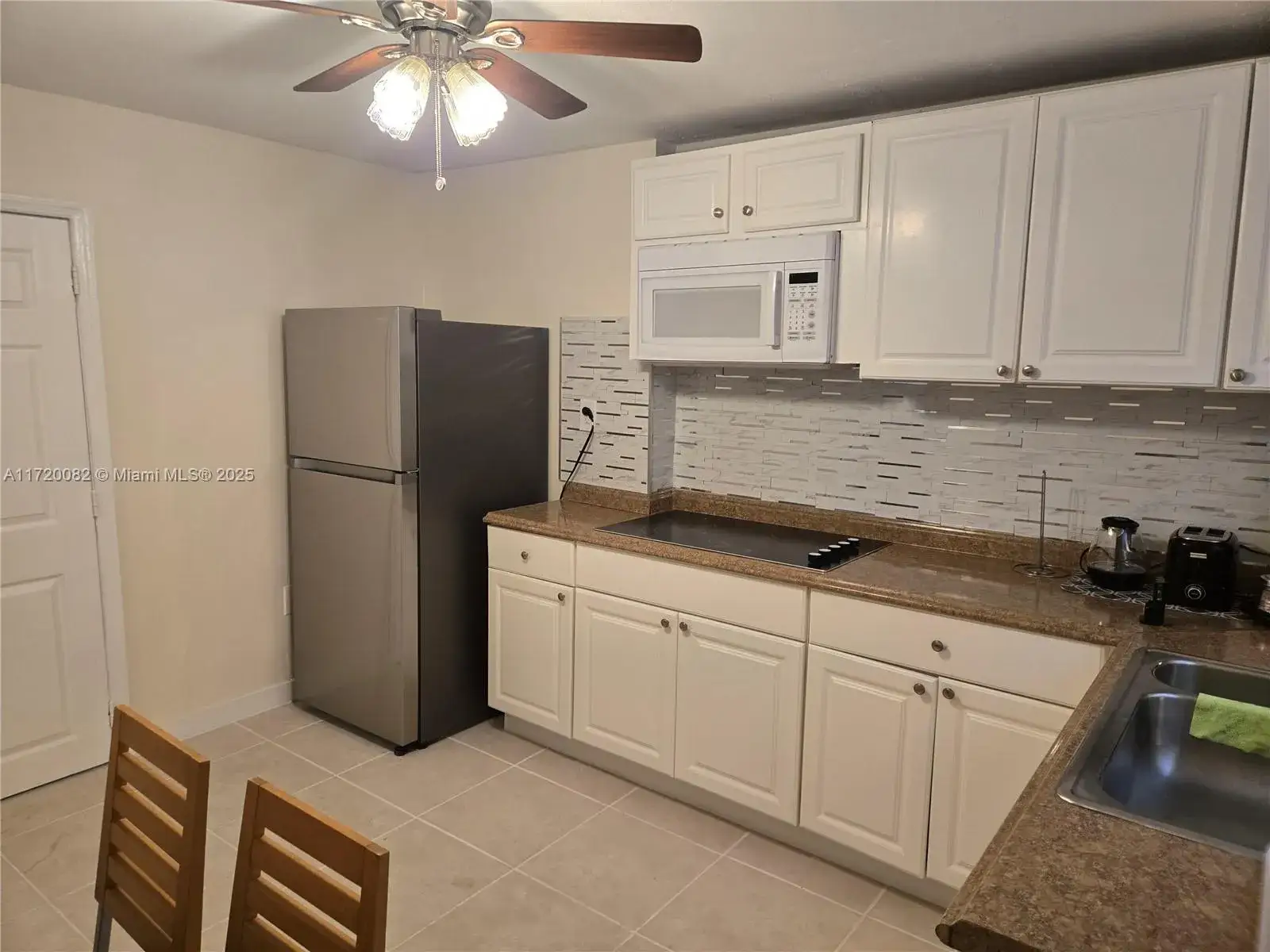 1 bath Residential Lease for rent at 5712 Hollywood Blvd # 2, Hollywood FL 33021