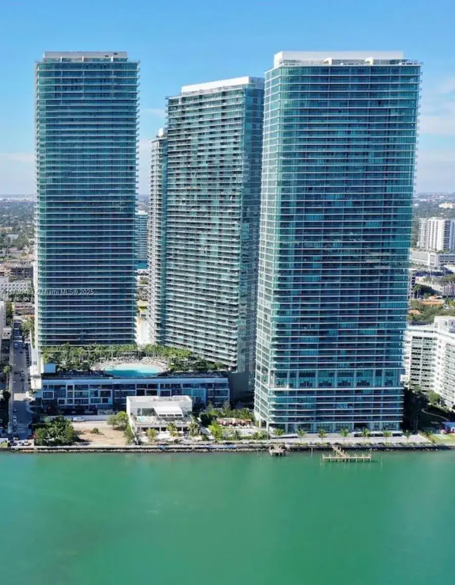 2 bedroom 3 bath Residential for sale at 650 NE 32 street # 1805, Miami FL 33137