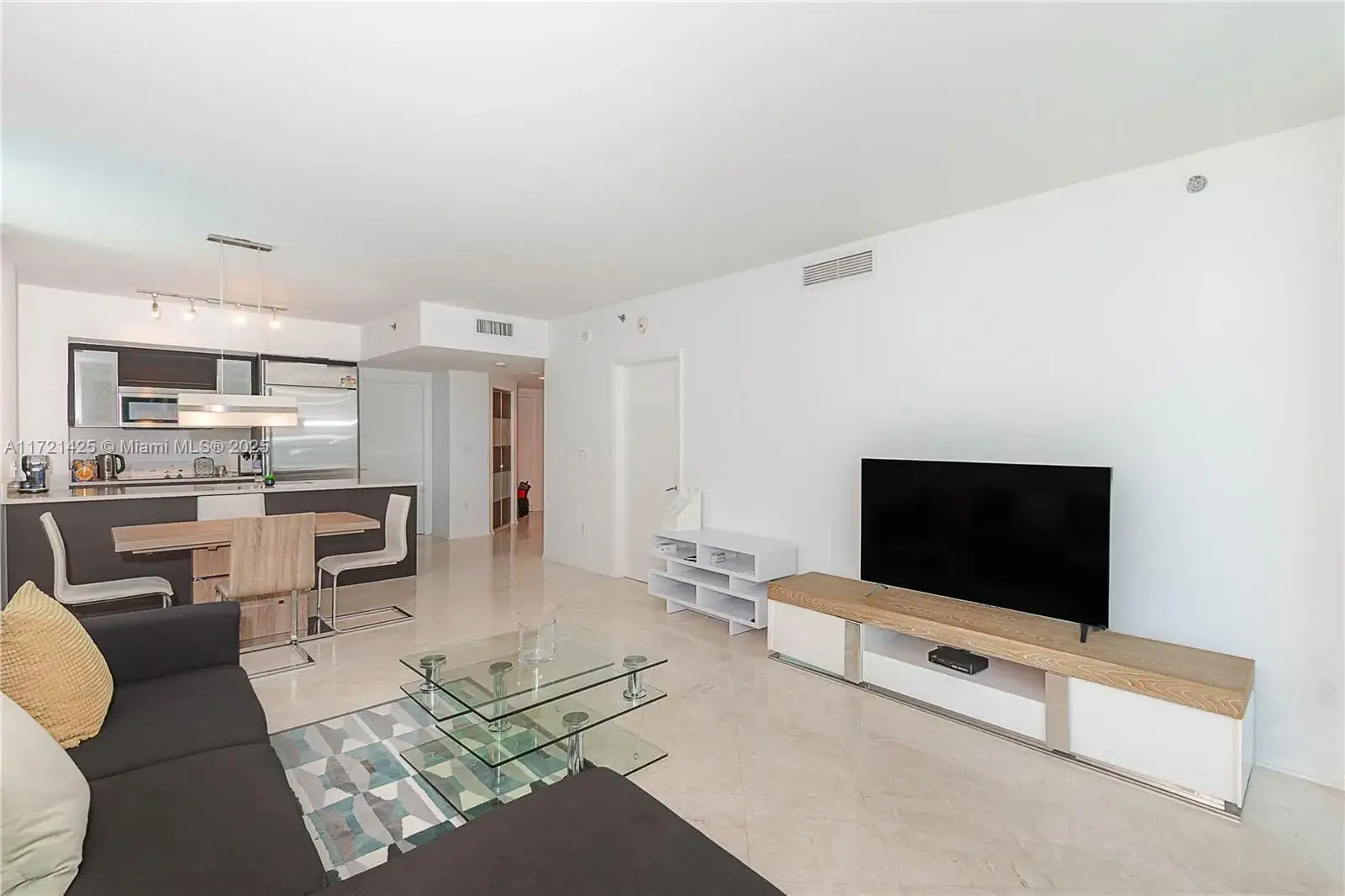 2 bedroom 2 bath Residential for sale at 55 SE 6th St # 1507, Miami FL 33131