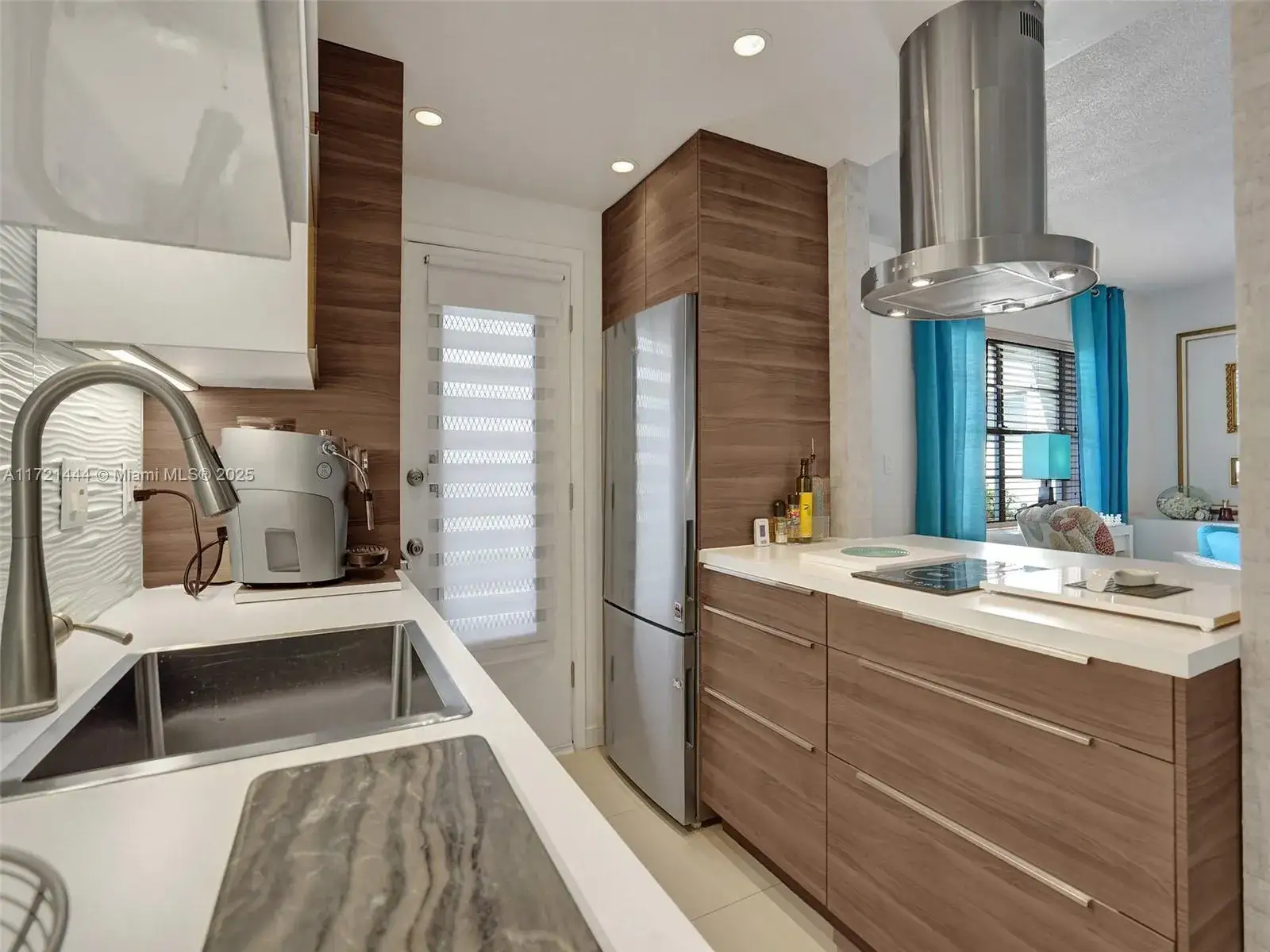 1 bedroom 1 bath Residential for sale at 17001 NE 13th Ave # 105, Miami FL 33162
