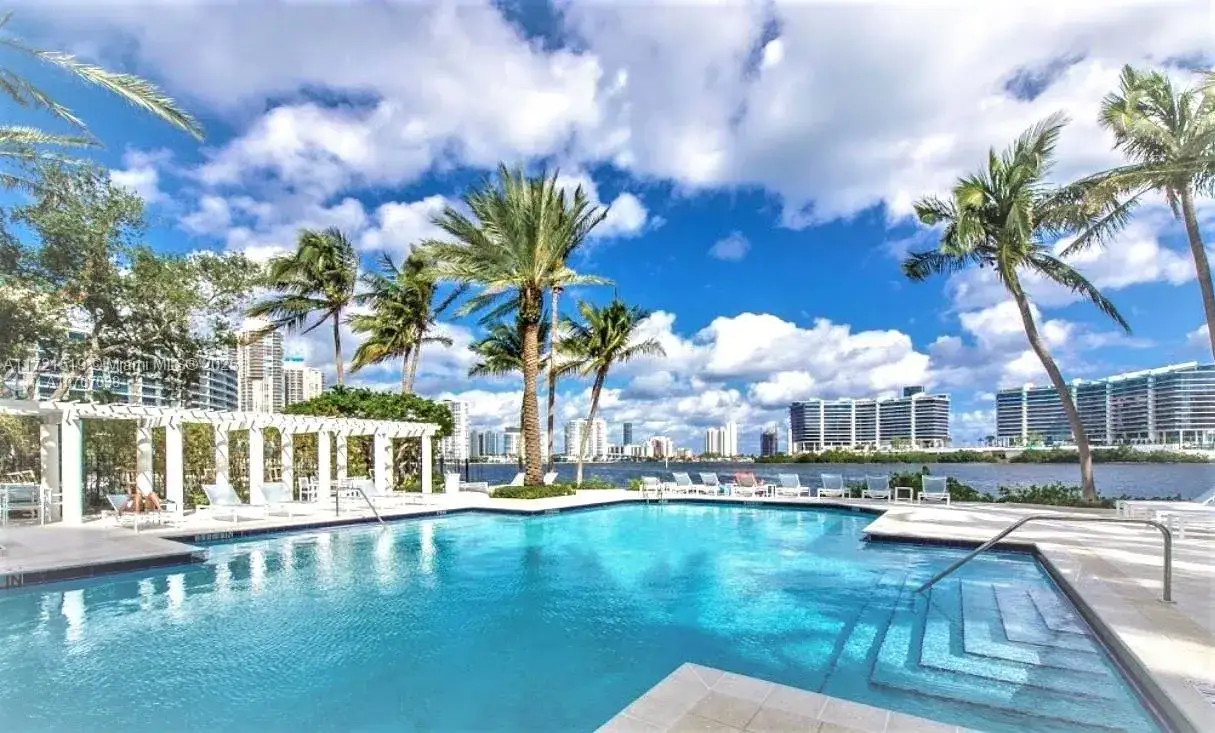 2 bedroom 1 bath Residential Lease for rent at 3225 NE 184th St # 10105, Aventura FL 33160
