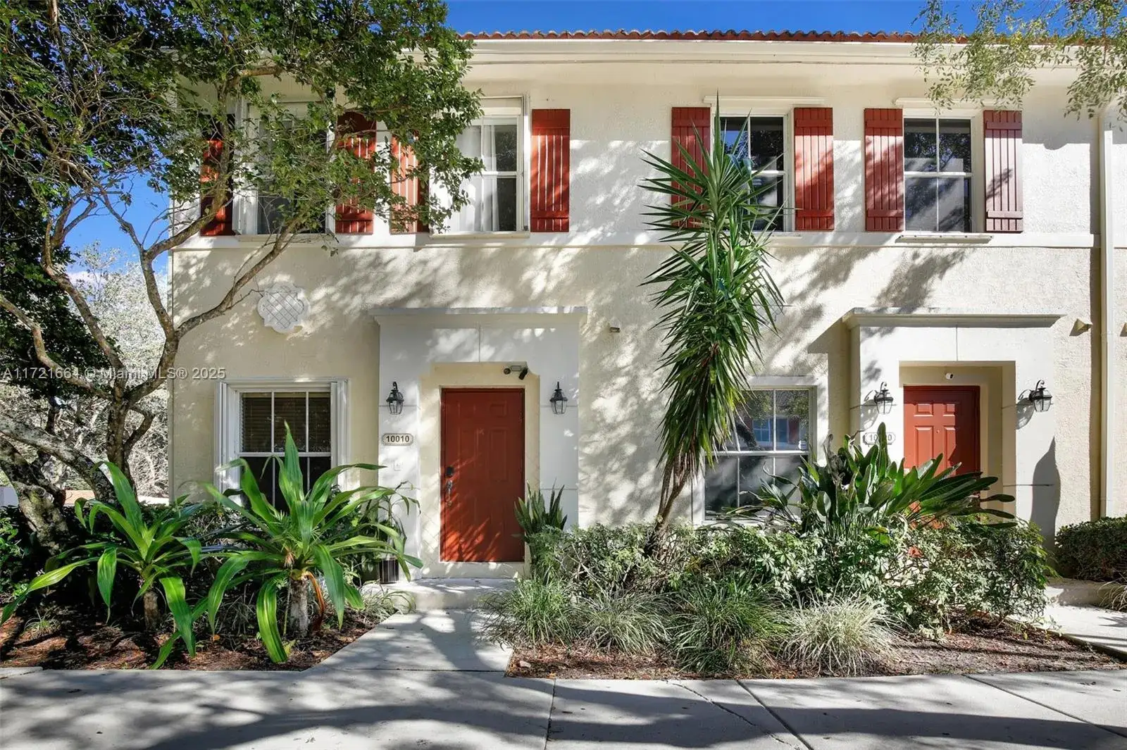 2 bedroom 3 bath Residential for sale at 10010 SW 21st St, Miramar FL 33025
