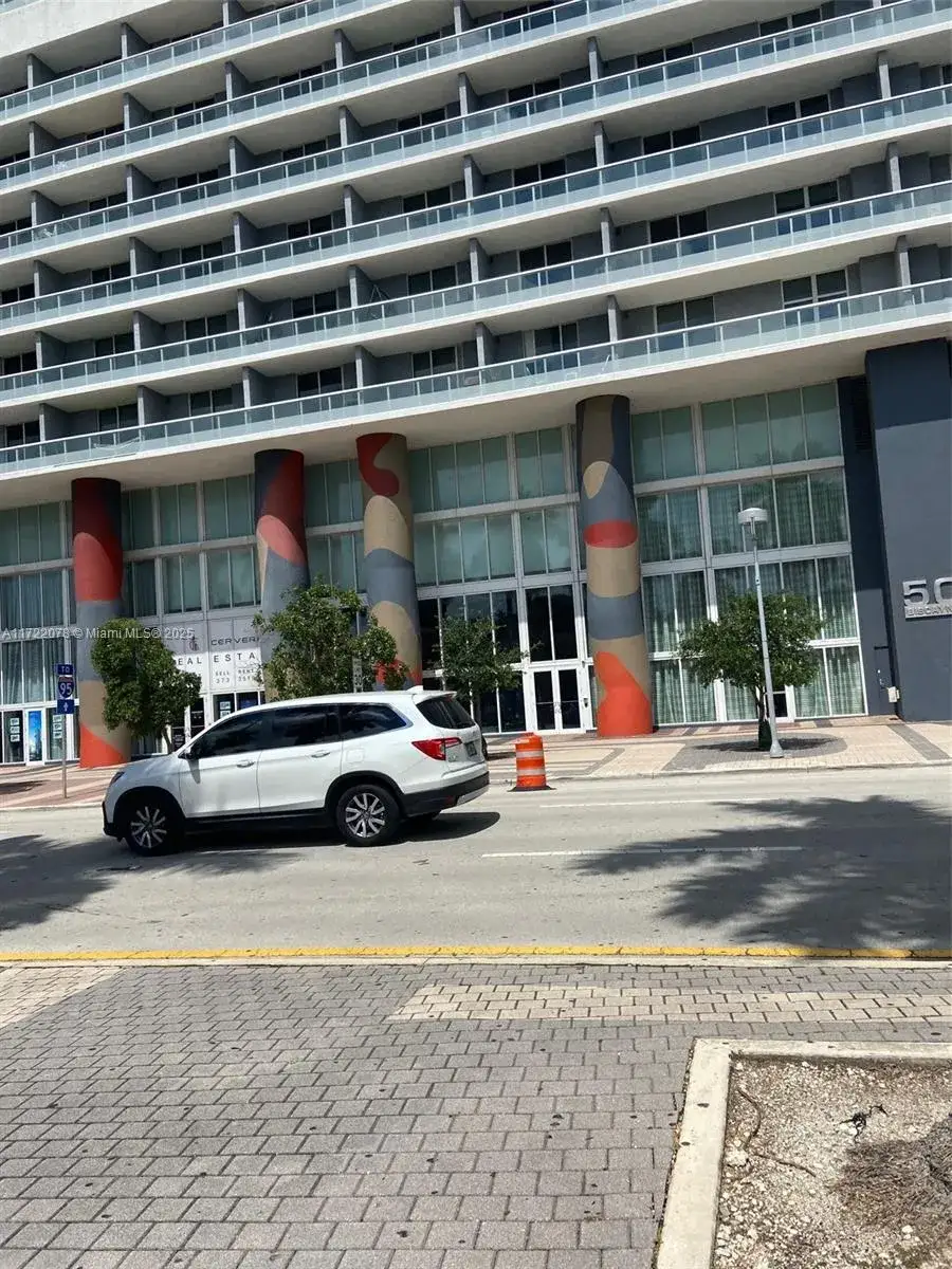 2 bedroom 2 bath Residential Lease for rent at 50 Biscayne Blvd # 2906, Miami FL 33132