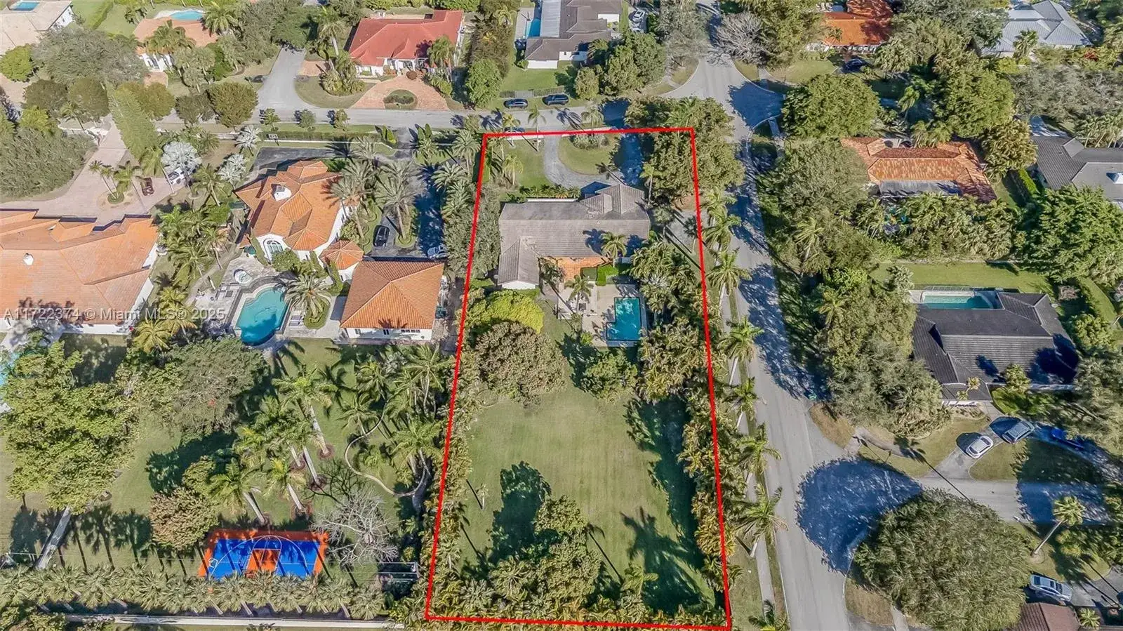 3 bedroom 3 bath Residential for sale at 7200 SW 100th St, Pinecrest FL 33156