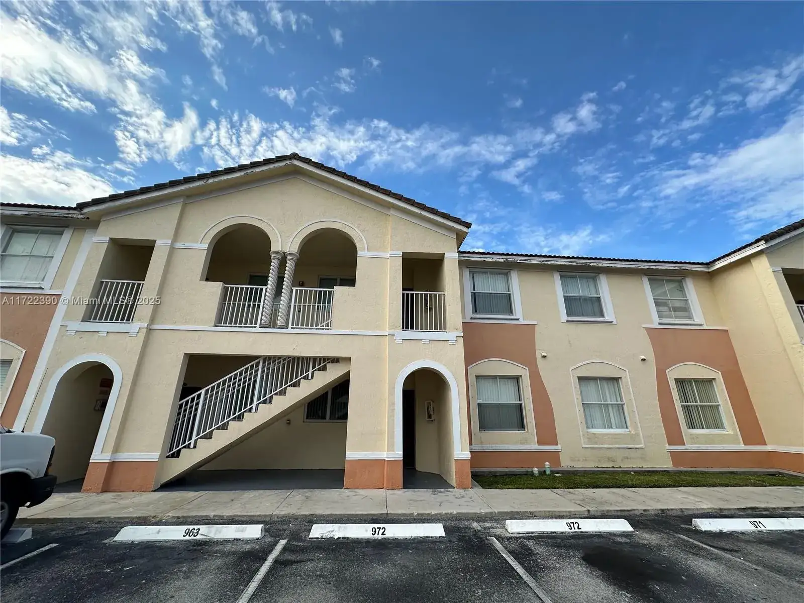 3 bedroom 2 bath Residential Lease for rent at 1661 SE 29th Ct # 201, Homestead FL 33035