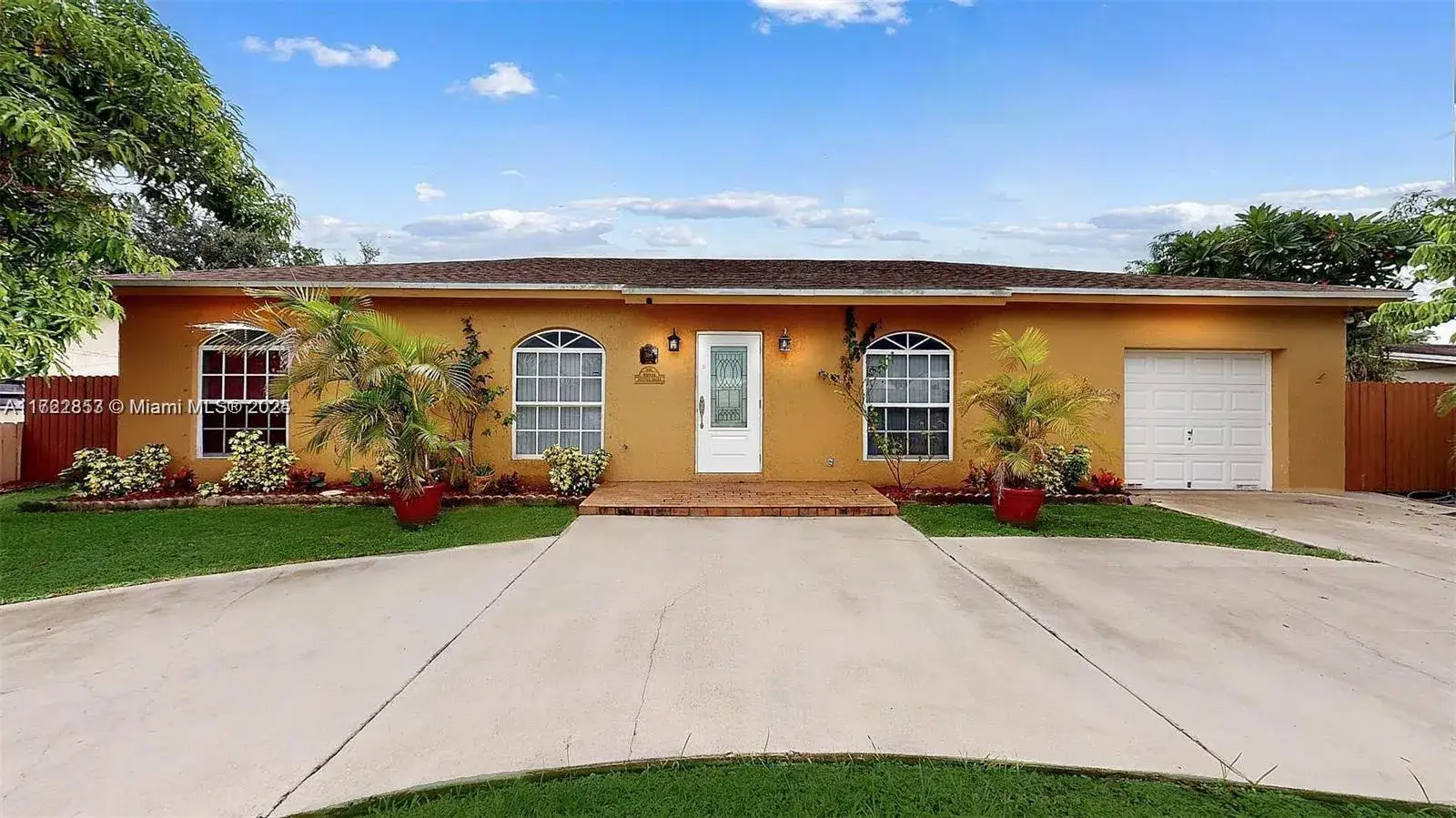 3 bedroom 2 bath Residential for sale at 386 NW 17th Ct, Homestead FL 33030
