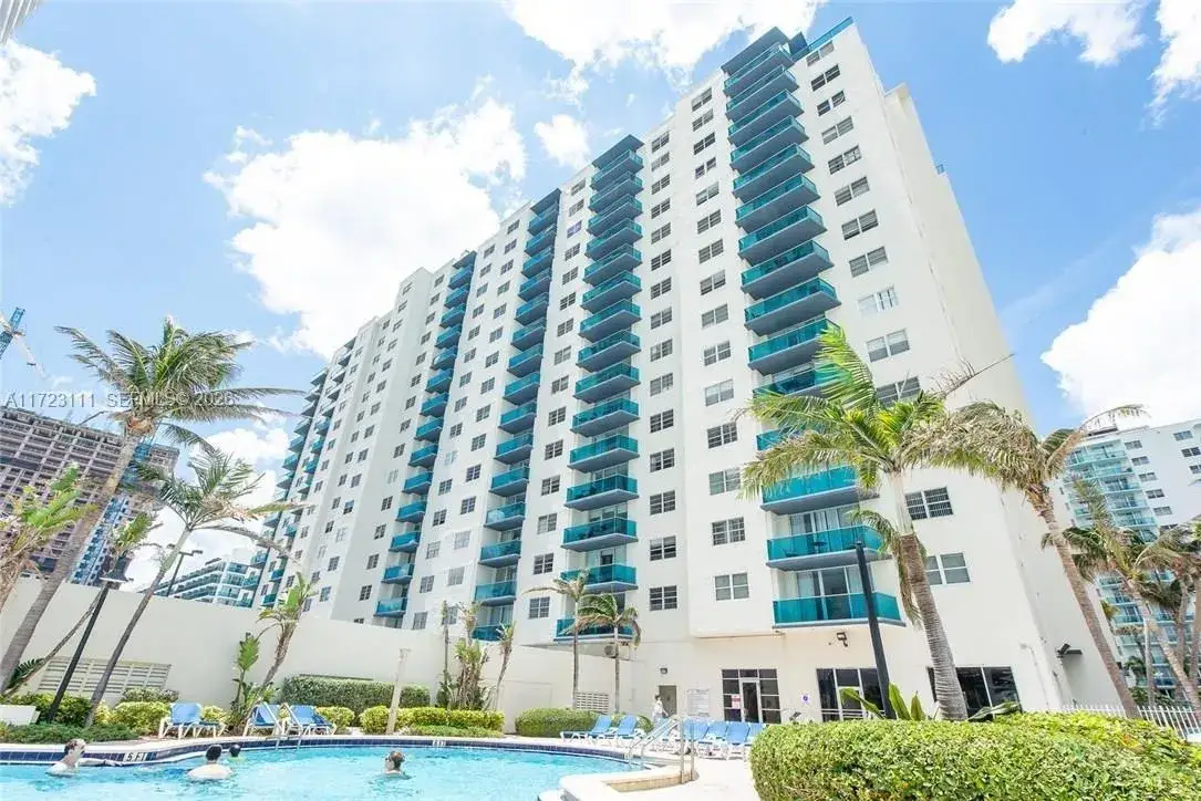 1 bedroom 2 bath Residential Lease for rent at 4001 S Ocean Dr # 10D, Hollywood FL 33019
