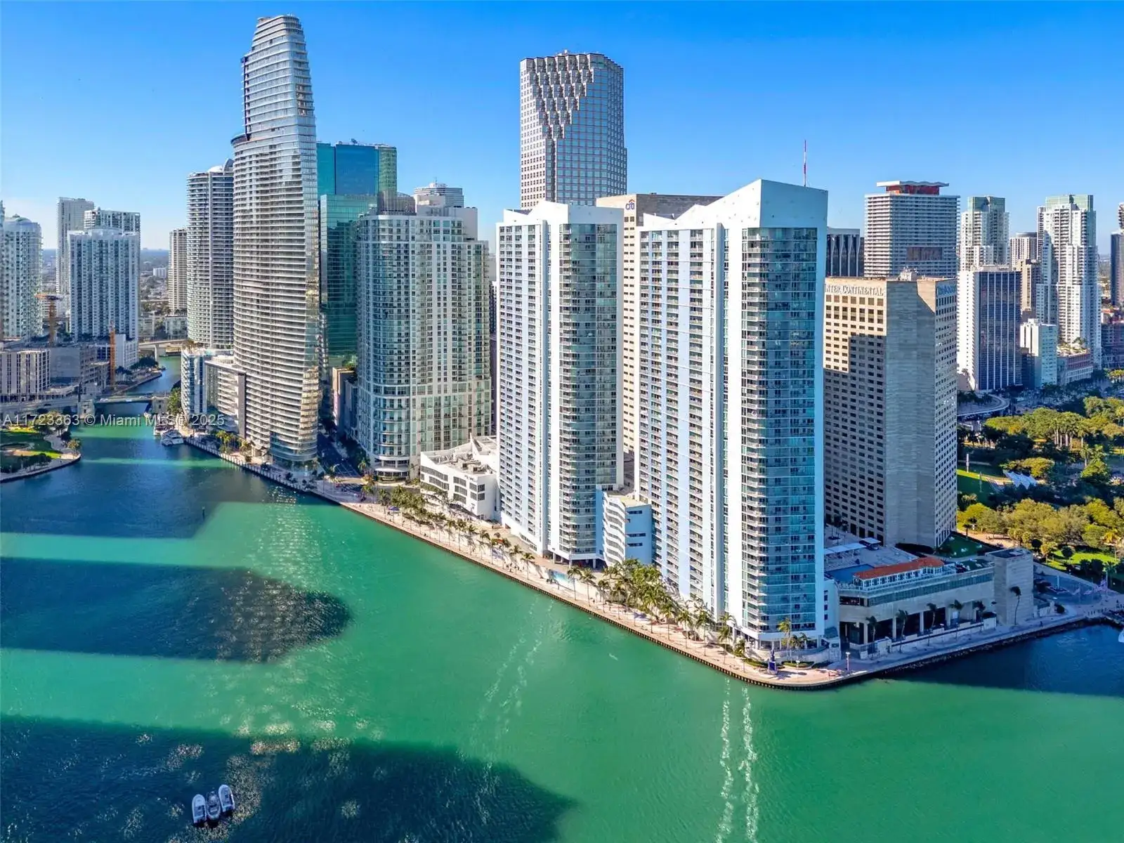 3 bedroom 2 bath Residential for sale at 325 S Biscayne Blvd # 3726, Miami FL 33131