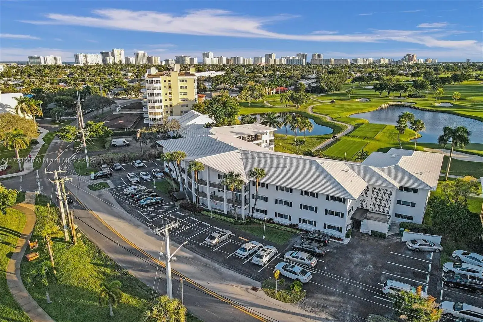 1 bedroom 1 bath Residential for sale at 4848 NE 23rd Ave # 2C, Fort Lauderdale FL 33308