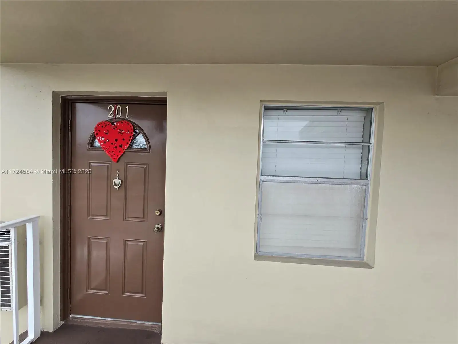 2 bedroom 2 bath Residential for sale at 601 NW 80th Ter # 201, Margate FL 33063
