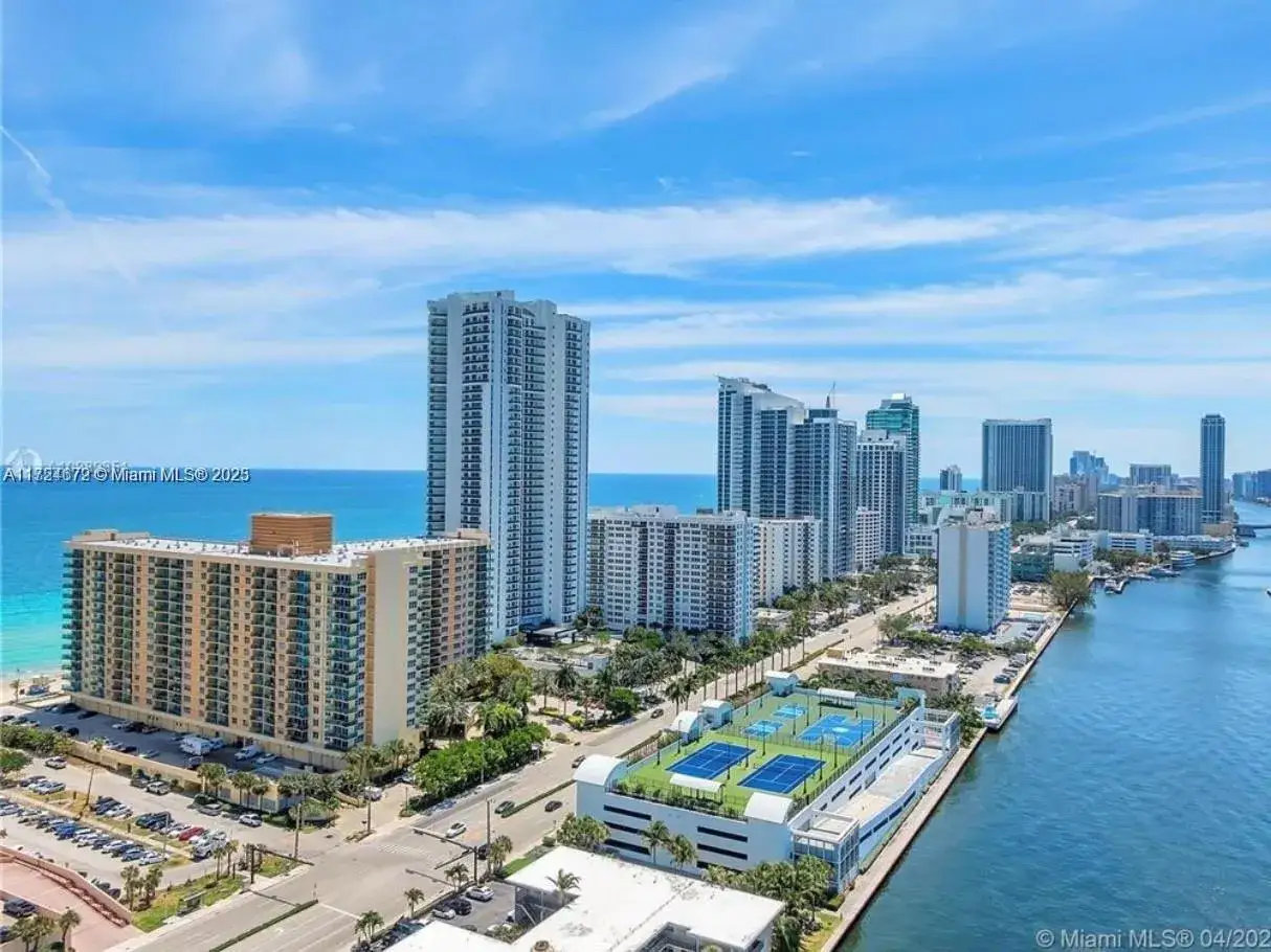 1 bath Residential Lease for rent at 2501 S Ocean Dr, Hollywood FL 33019