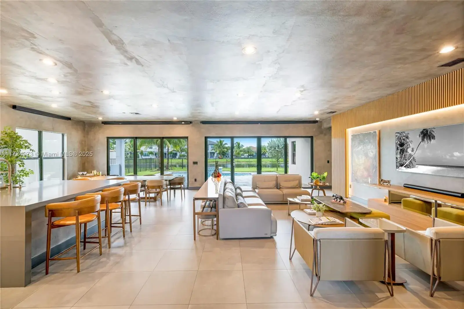 5 bedroom 5 bath Residential for sale at 8853 New River Falls Rd, Boca Raton FL 33496