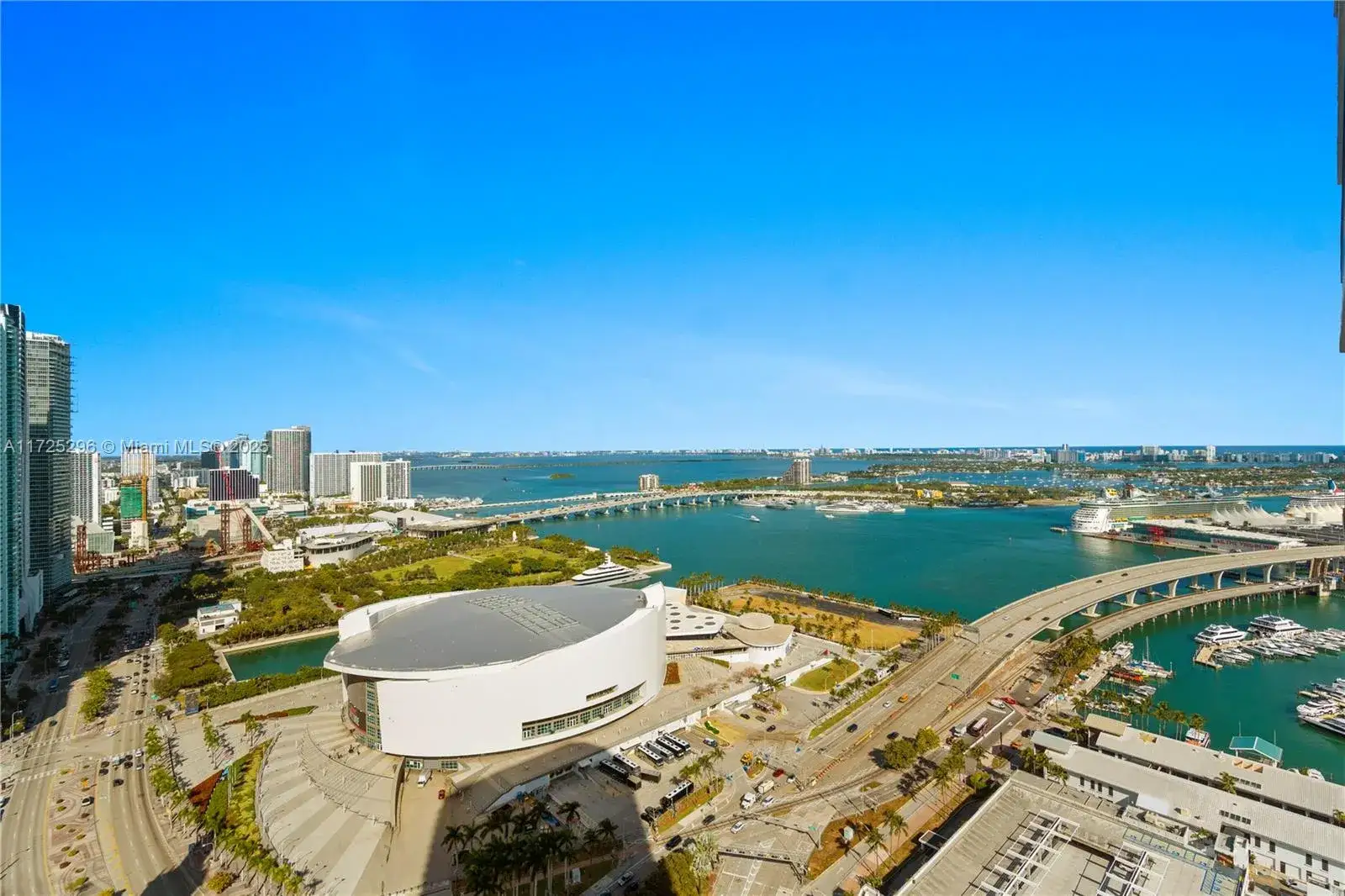 1 bedroom 1 bath Residential Lease for rent at 398 NE 5th St # 3207, Miami FL 33132