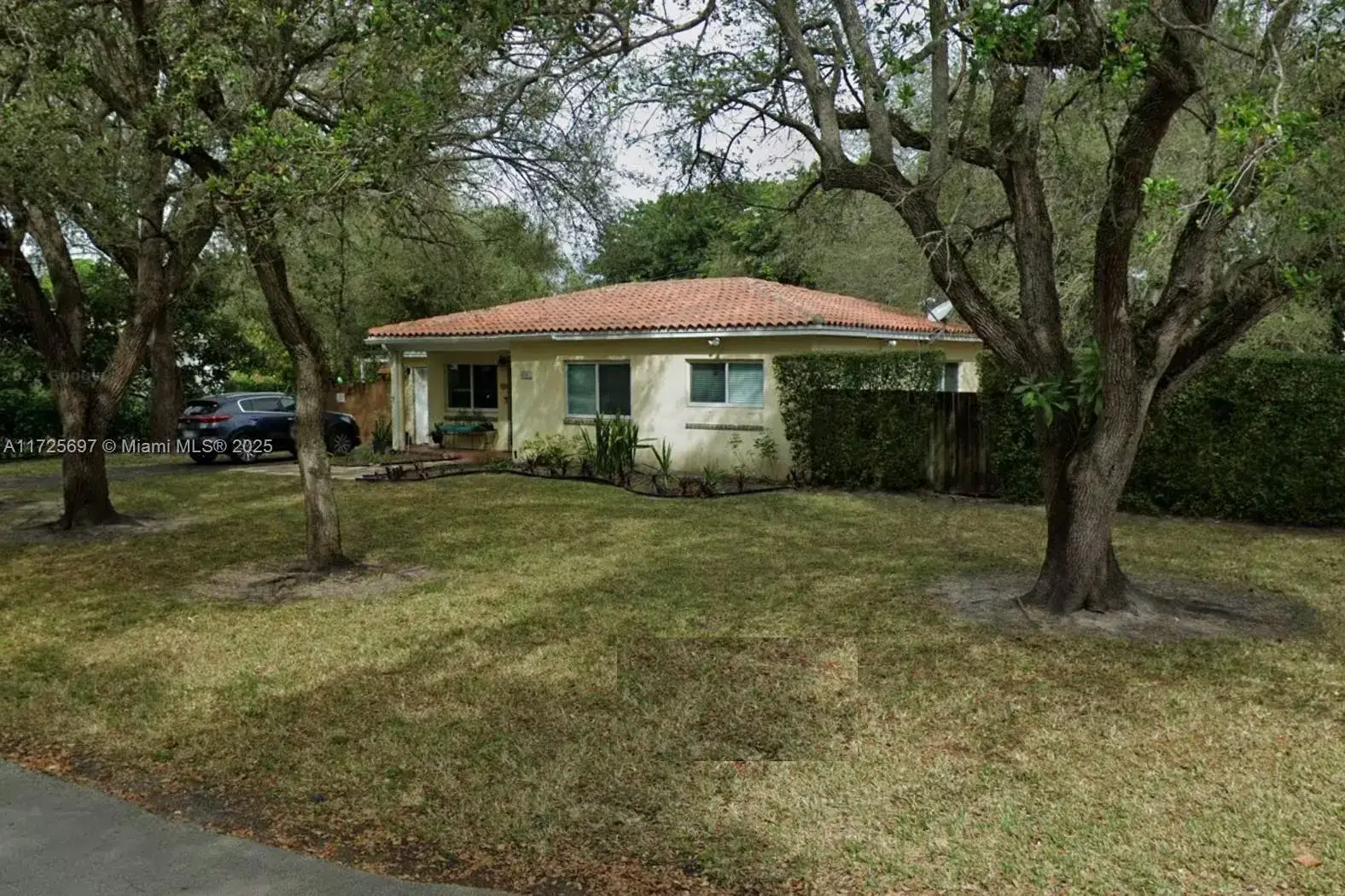 3 bedroom 2 bath Residential for sale at 6981 SW 58th St, Miami FL 33143
