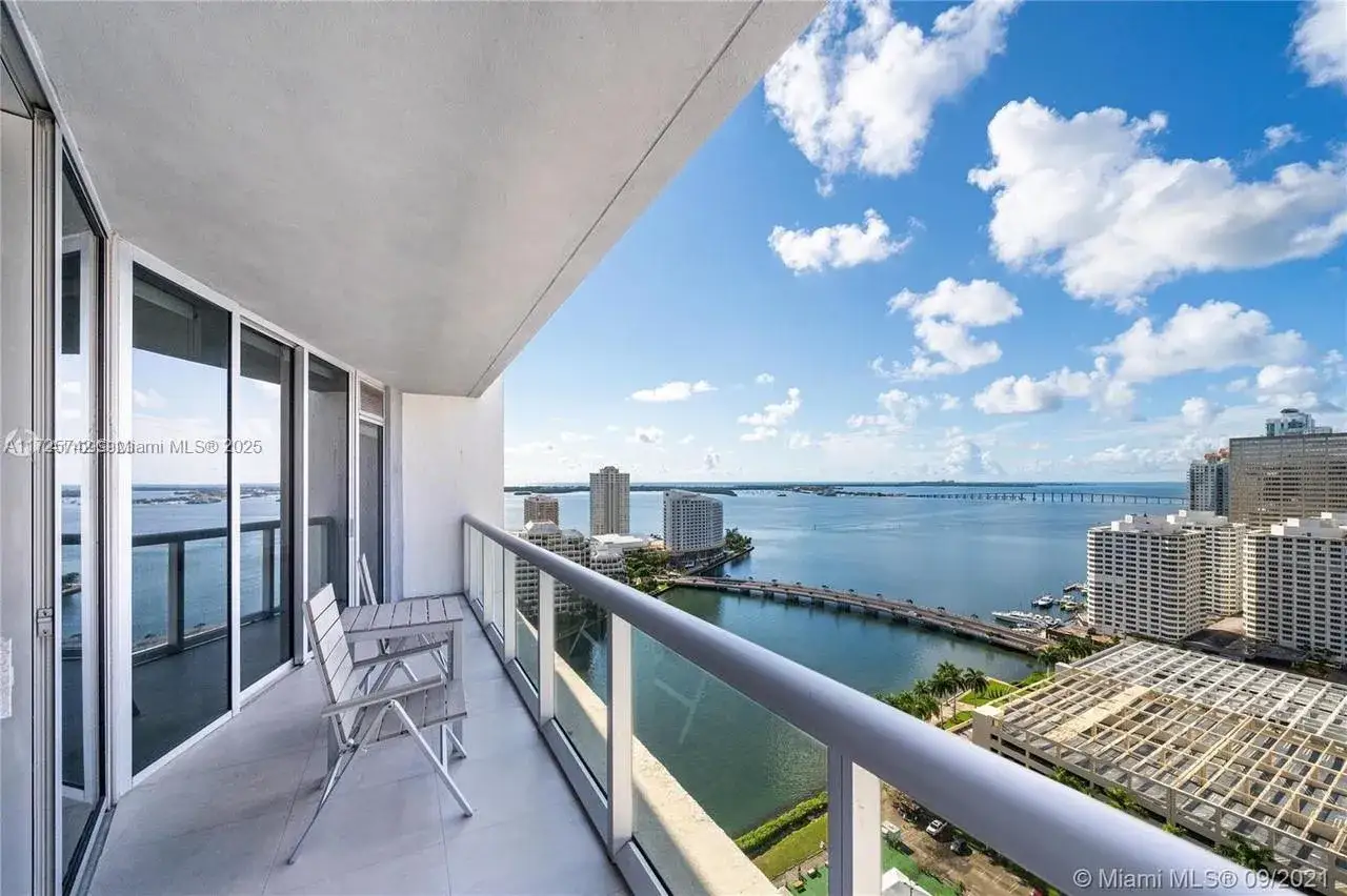 1 bedroom 1 bath Residential for sale at 495 Brickell Ave # 2609, Miami FL 33131
