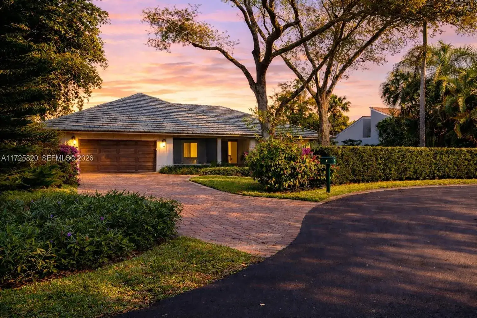 4 bedroom 2 bath Residential for sale at 1 Balfour Rd E, Palm Beach Gardens FL 33418