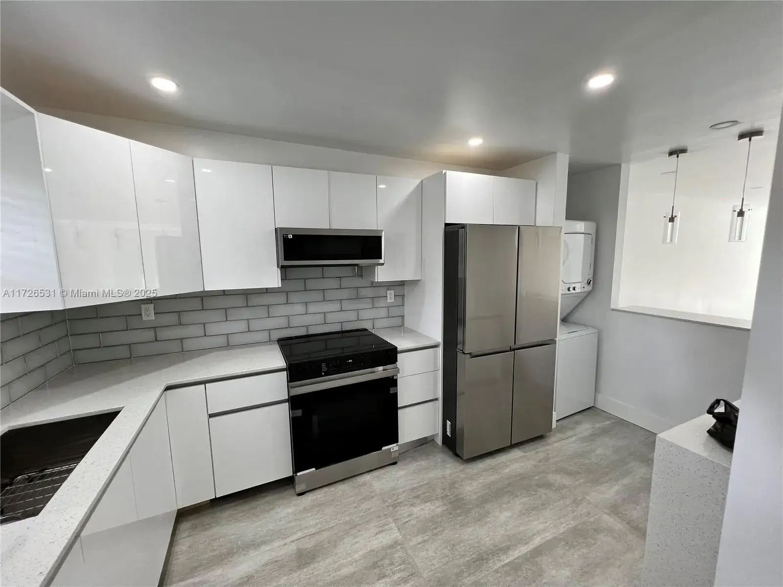 2 bedroom 2 bath Residential for sale at 6080 NW 44th St # 314, Lauderhill FL 33319