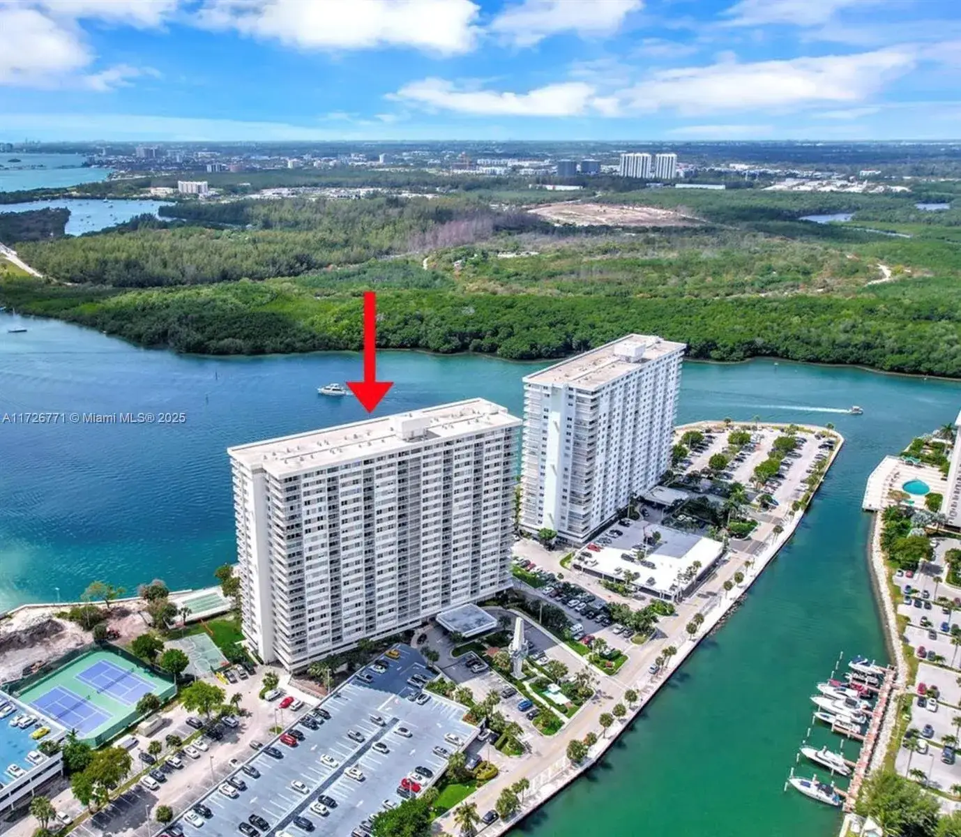 1 bedroom 1 bath Residential for sale at 300 Bayview Dr # 402, Sunny Isles Beach FL 33160
