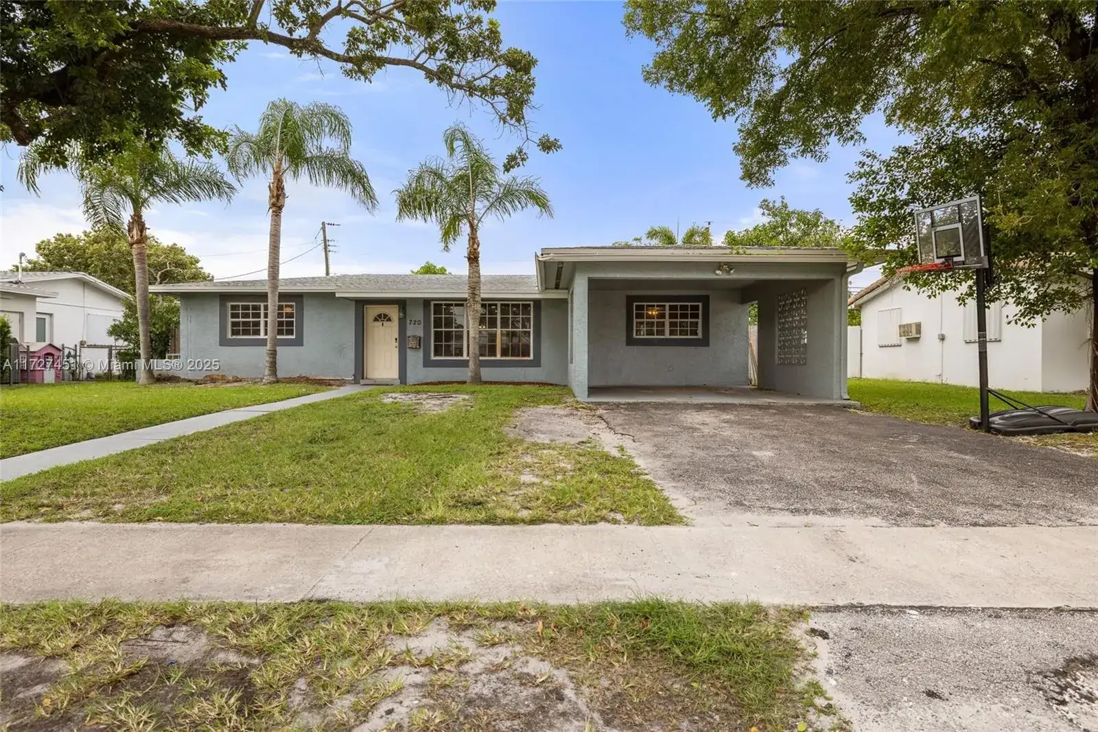 3 bedroom 2 bath Residential for sale at 720 SW 69th Way, Pembroke Pines FL 33023