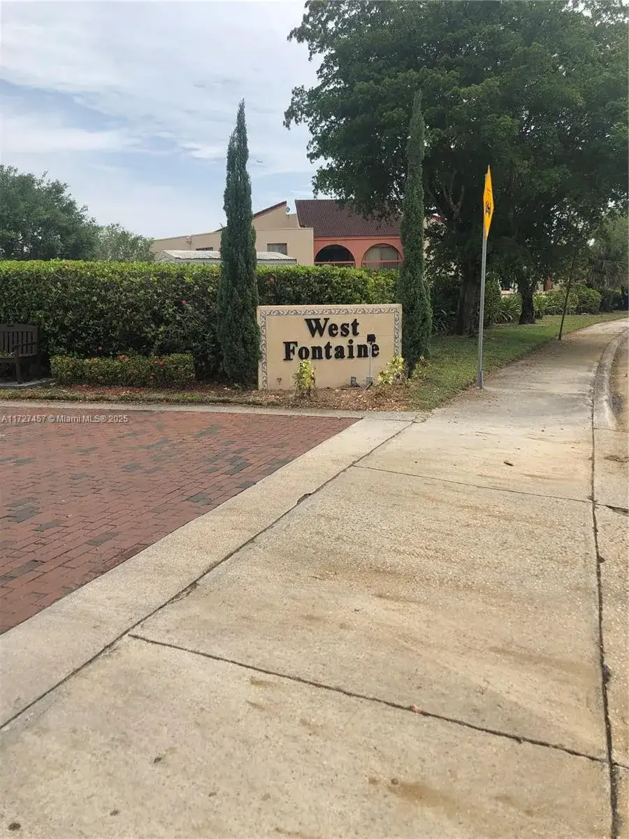 2 bedroom 2 bath Residential for sale at 10233 NW 9th St Cir # 1, Miami FL 33172