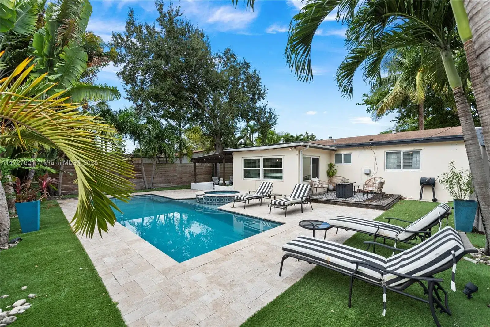 3 bedroom 2 bath Residential Lease for rent at 990 SW 32nd St, Fort Lauderdale FL 33315
