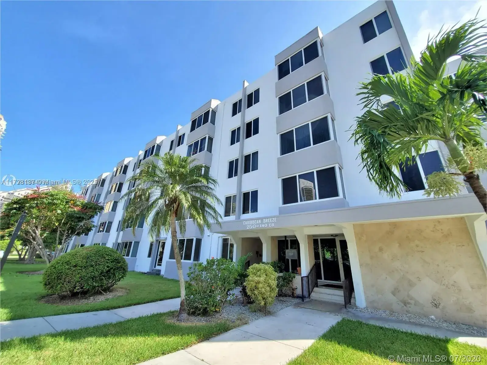 2 bedroom 2 bath Residential for sale at 250 180th Dr # 455, Sunny Isles Beach FL 33160