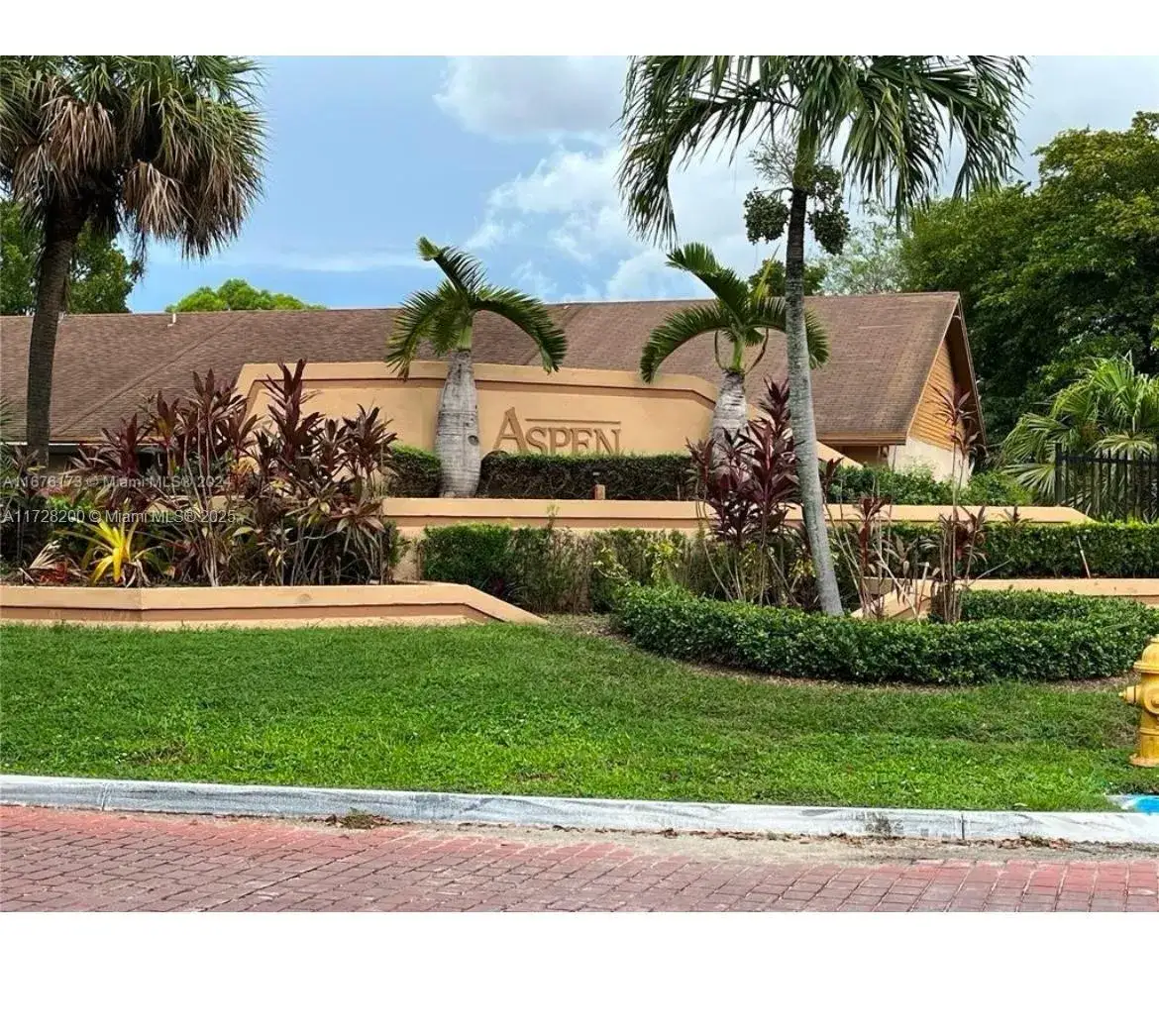 2 bedroom 2 bath Residential for sale at 18928 NW 67th Pl # 0, Hialeah FL 33015