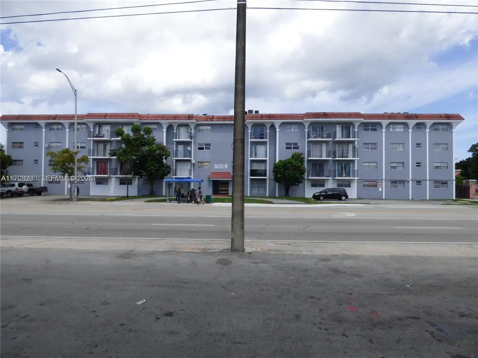 1 bedroom 1 bath Residential for sale at 13725 NE 6th Ave # 202, North Miami FL 33161