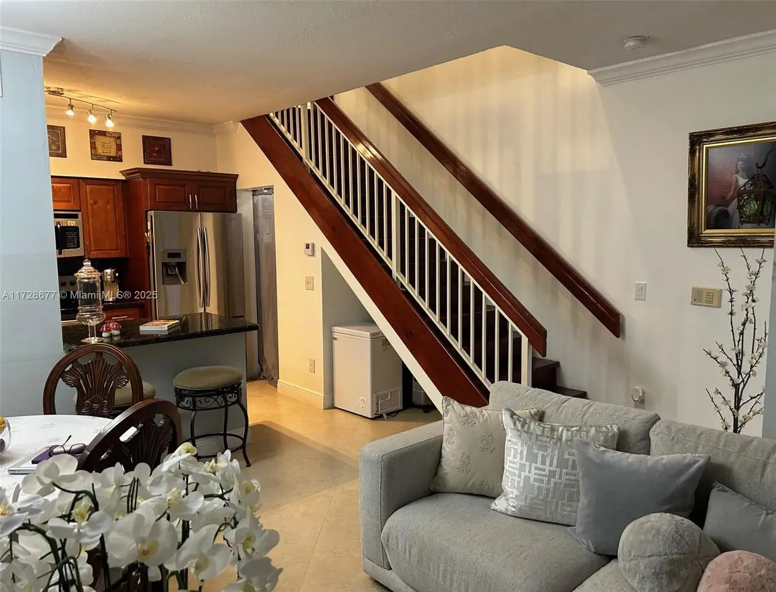 1 bedroom 1 bath Residential for sale at 18338 NW 68th Ave # L, Hialeah FL 33015