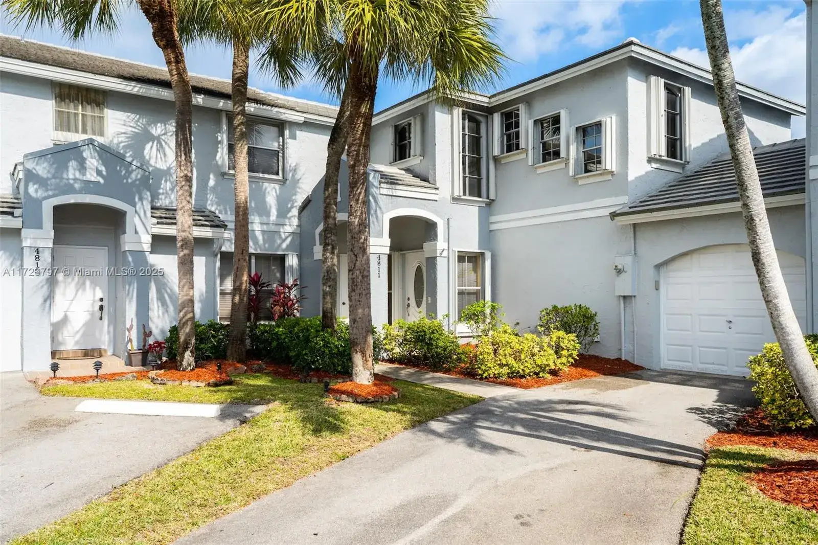 3 bedroom 2 bath Residential for sale at 4811 Grapevine Way, Davie FL 33331