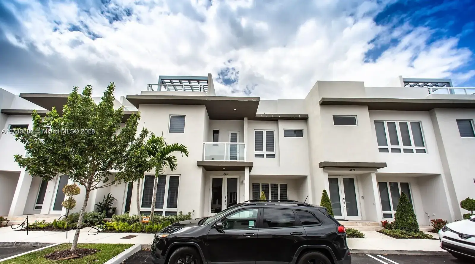 3 bedroom 2 bath Residential for sale at 6468 NW 103rd Psge # 6468, Doral FL 33178