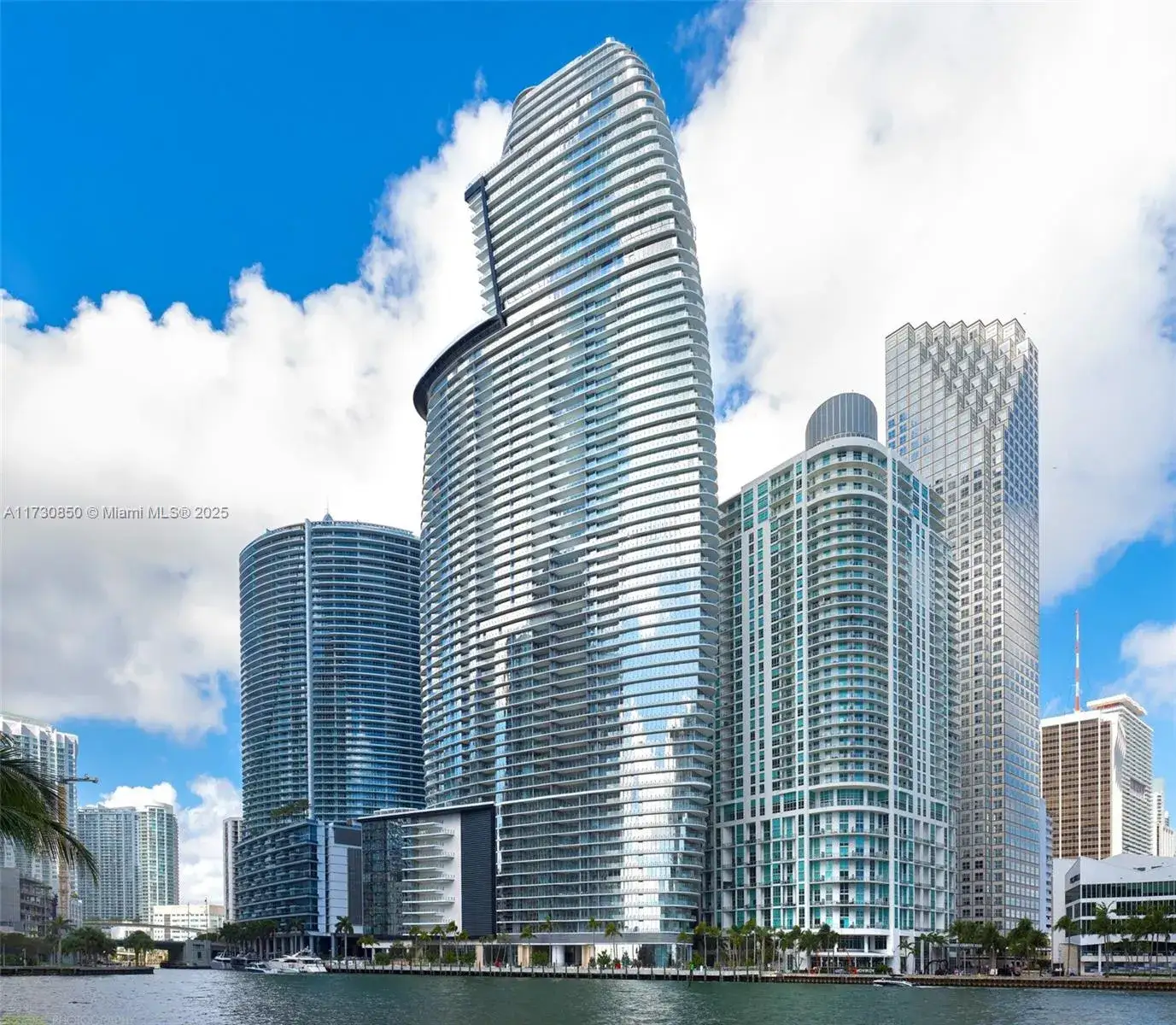 2 bedroom 2 bath Residential for sale at 300 Biscayne Blvd Way # 3709w, Miami FL 33131