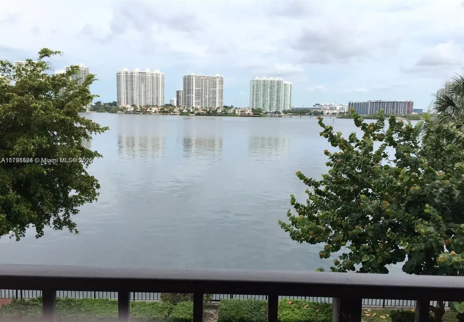 2 bedroom 2 bath Residential for sale at 17878 N Bay Rd # 201, Sunny Isles Beach FL 33160