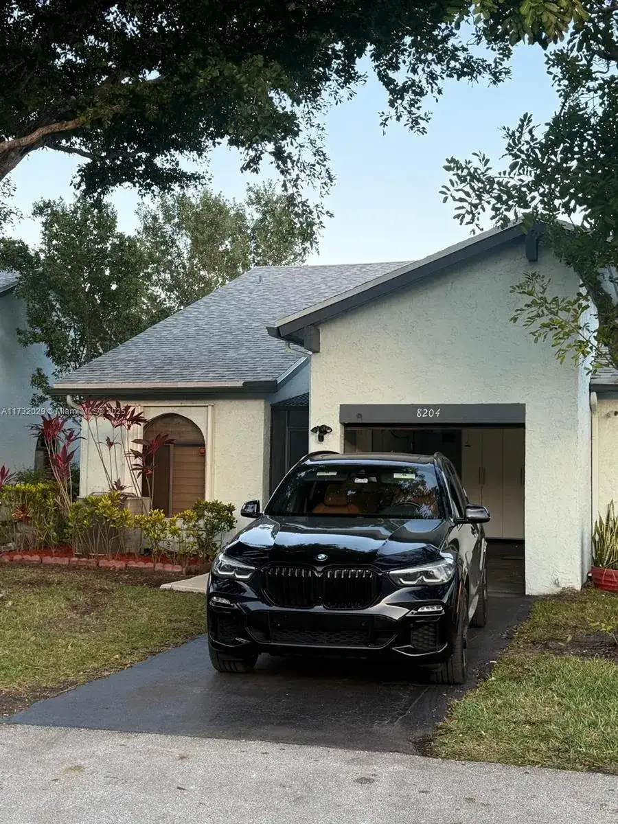 2 bedroom 2 bath Residential Lease for rent at 8204 NW 100th Ln, Tamarac FL 33321