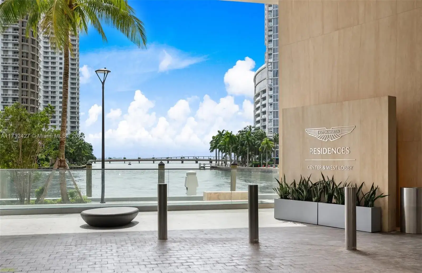 2 bedroom 2 bath Residential for sale at 300 Biscayne Blvd Way # 3909w, Miami FL 33131
