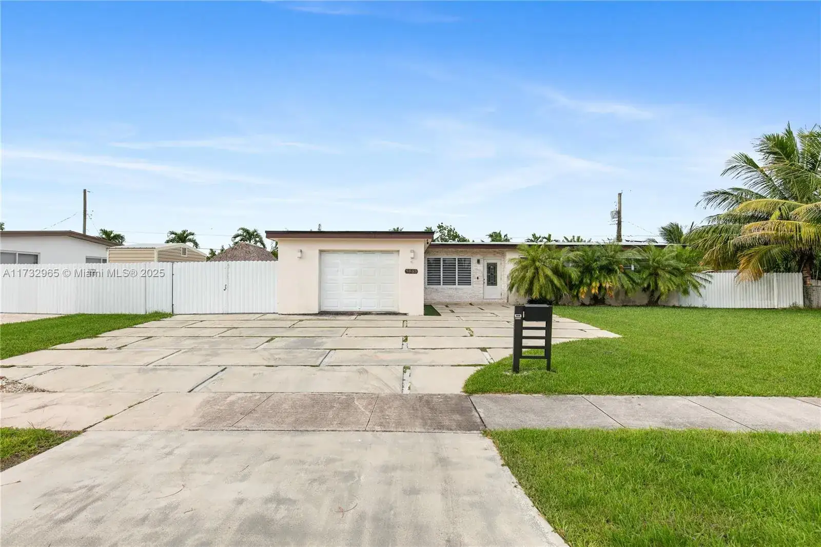 4 bedroom 3 bath Residential for sale at 9485 Thanksgiving Dr, Cutler Bay FL 33157