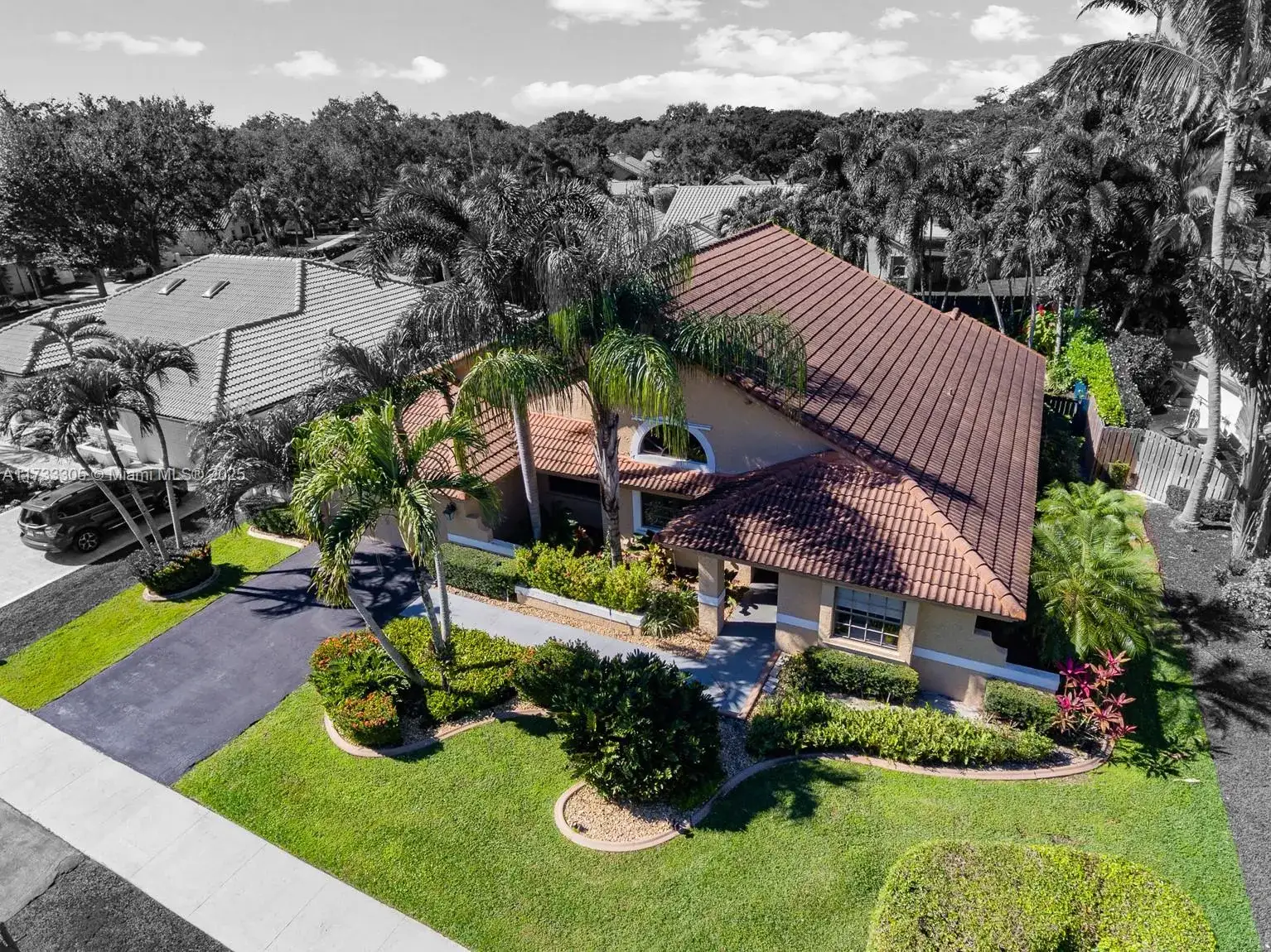 3064 Perriwinkle Cir, Davie FL 33328